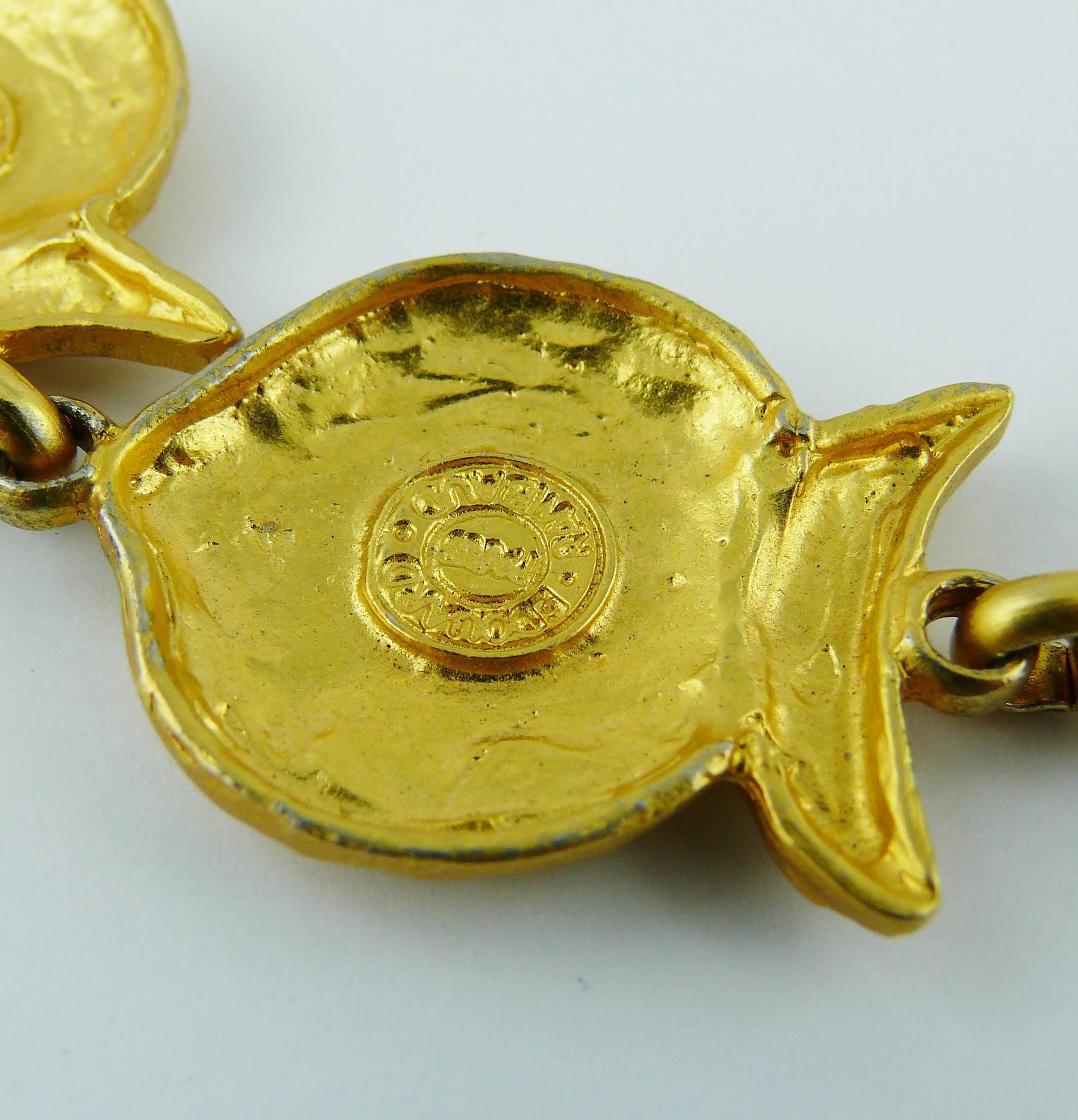 Ensemble collier et boucles d'oreilles Edouard Rambaud en forme de poissons en or de couleur vintage 5