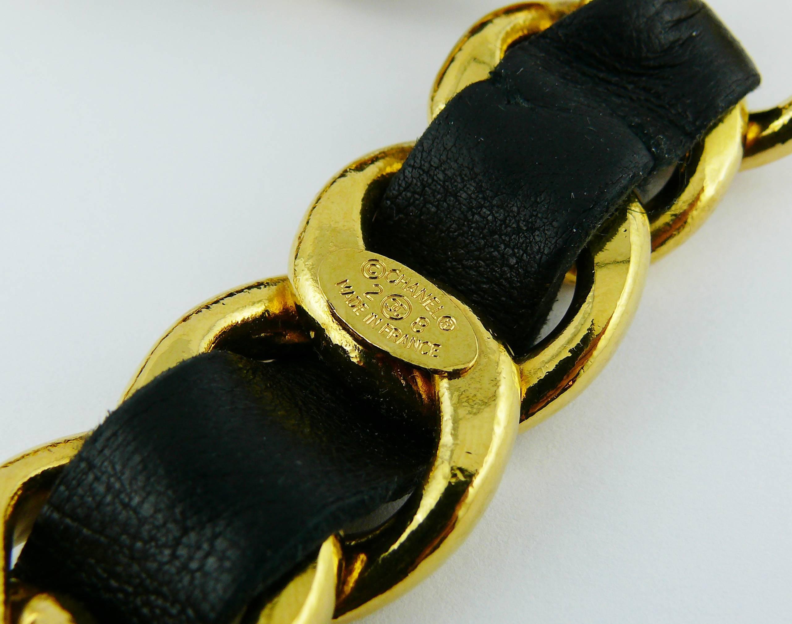 Chanel Vintage 1993 Iconic Gold Toned Chain and Leather Belt with Large CC Logos 5
