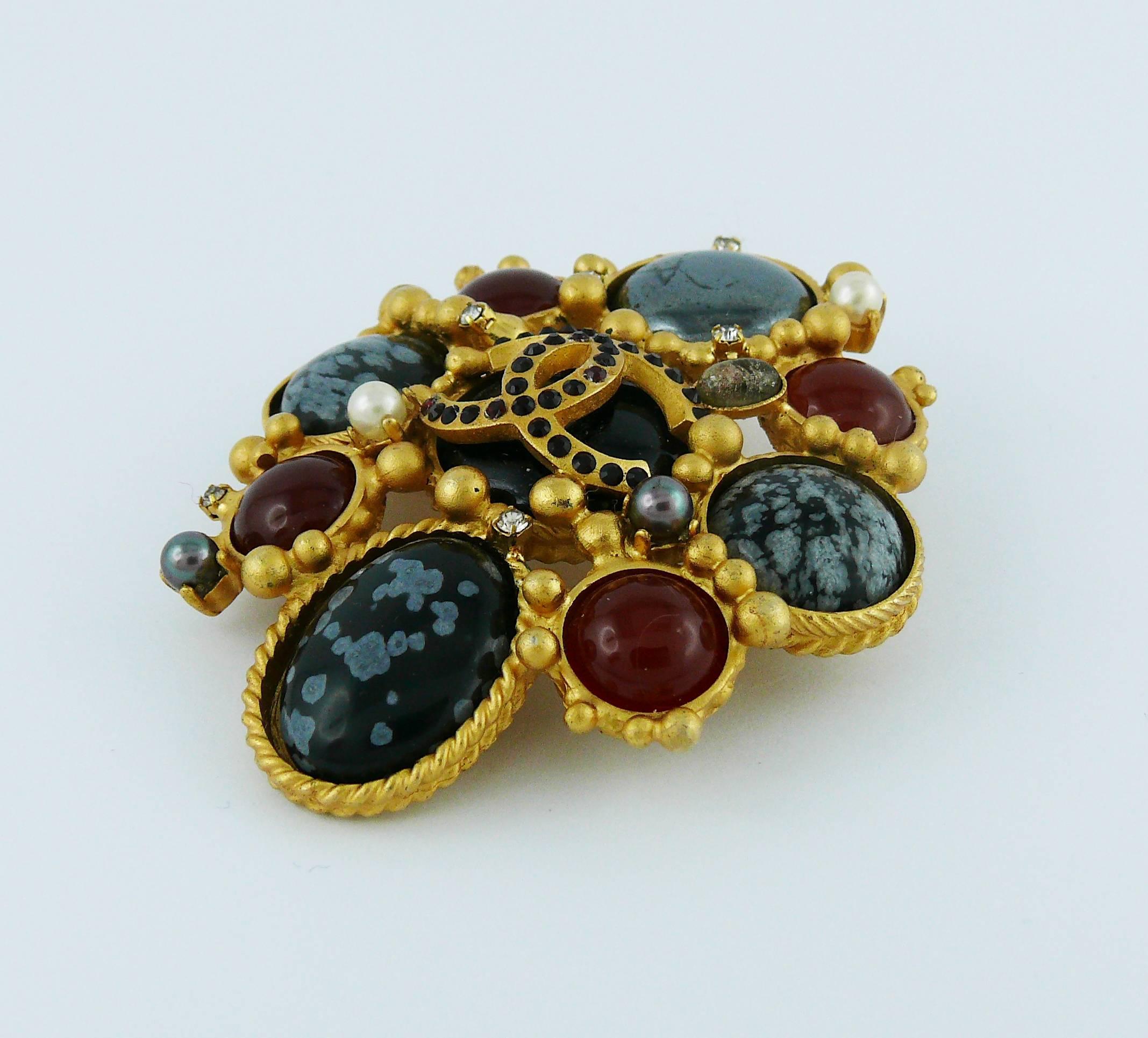 Chanel Fall 2001 Jewelled CC Baroque Brooch  In Good Condition In Nice, FR