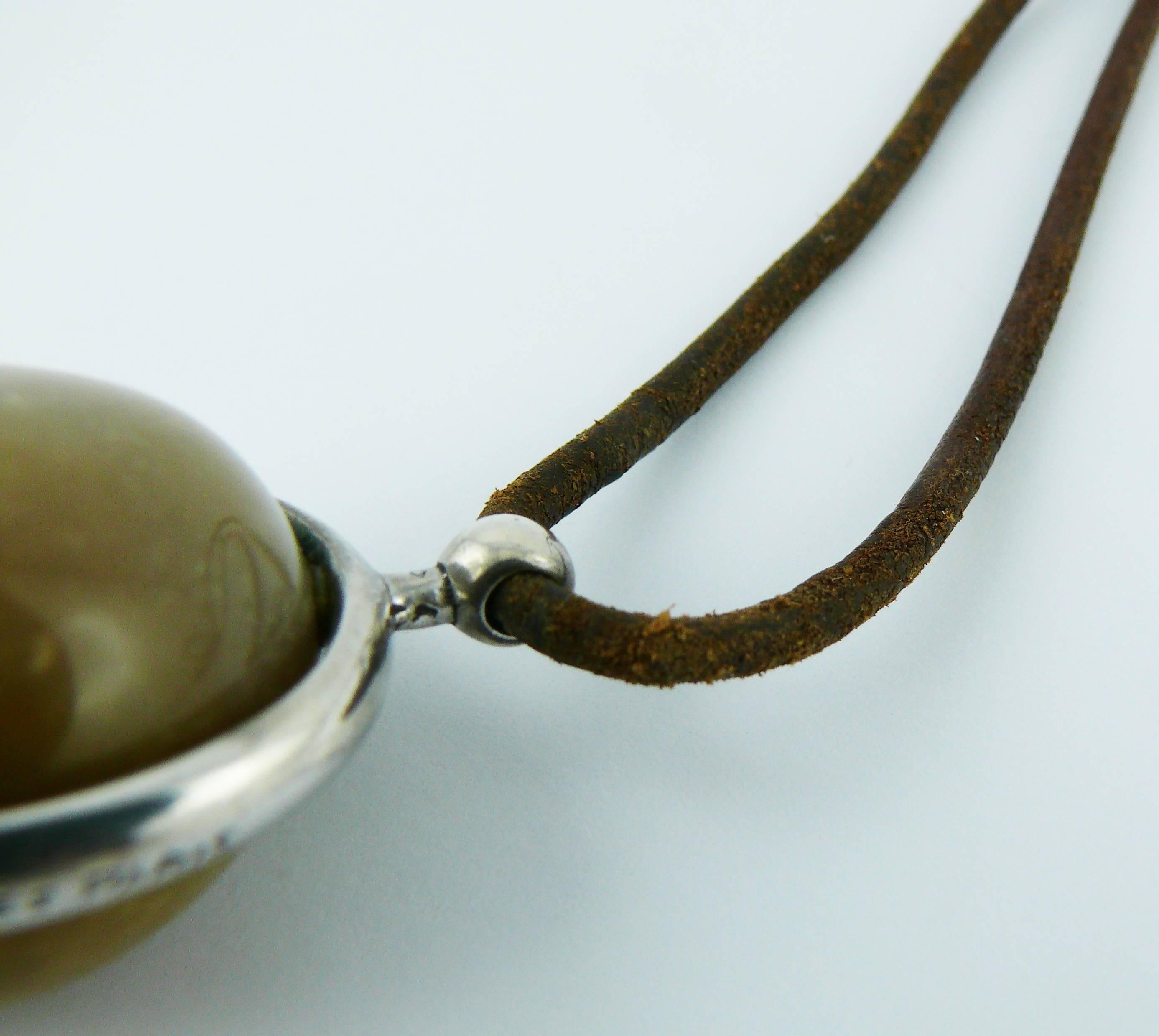 Hermes Vintage Hard Stone Pebble and Solid Silver Stirrup Pendant Necklace For Sale 2