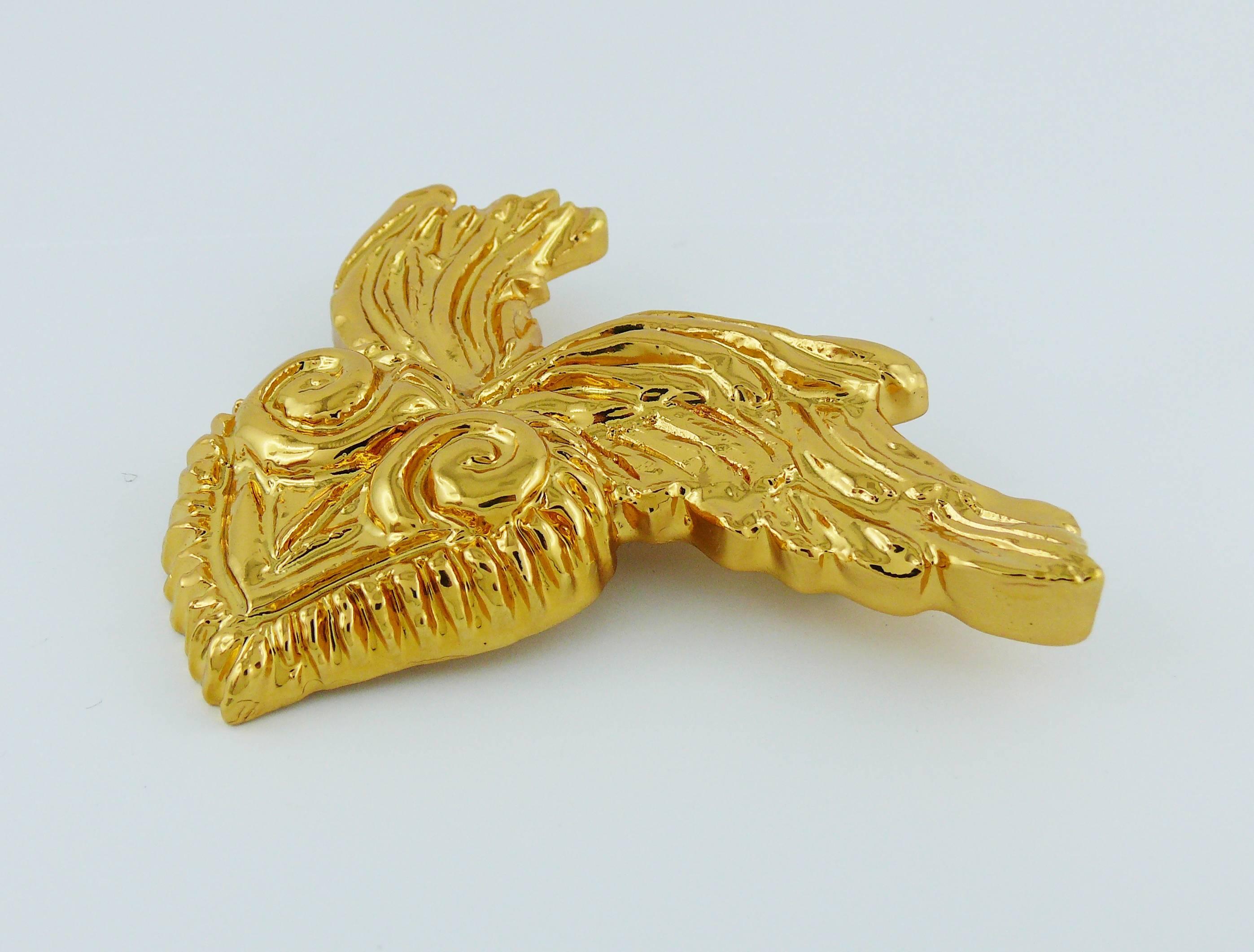 Christian Lacroix Vintage Massive Winged Heart Brooch In Excellent Condition In Nice, FR