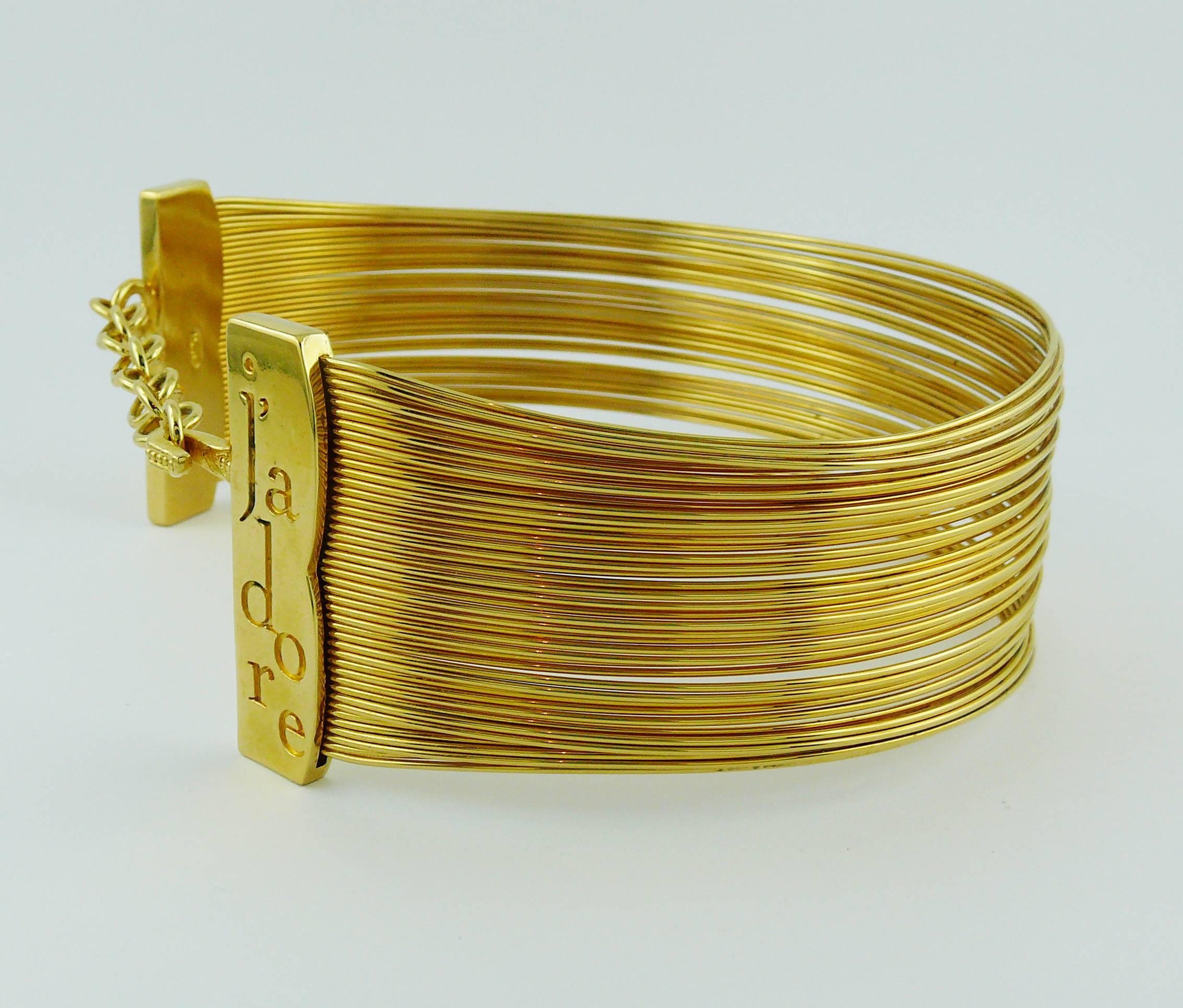 Christian Dior J'Adore Goldfarbenes Set aus Choker und Manschettenarmband aus Draht Damen