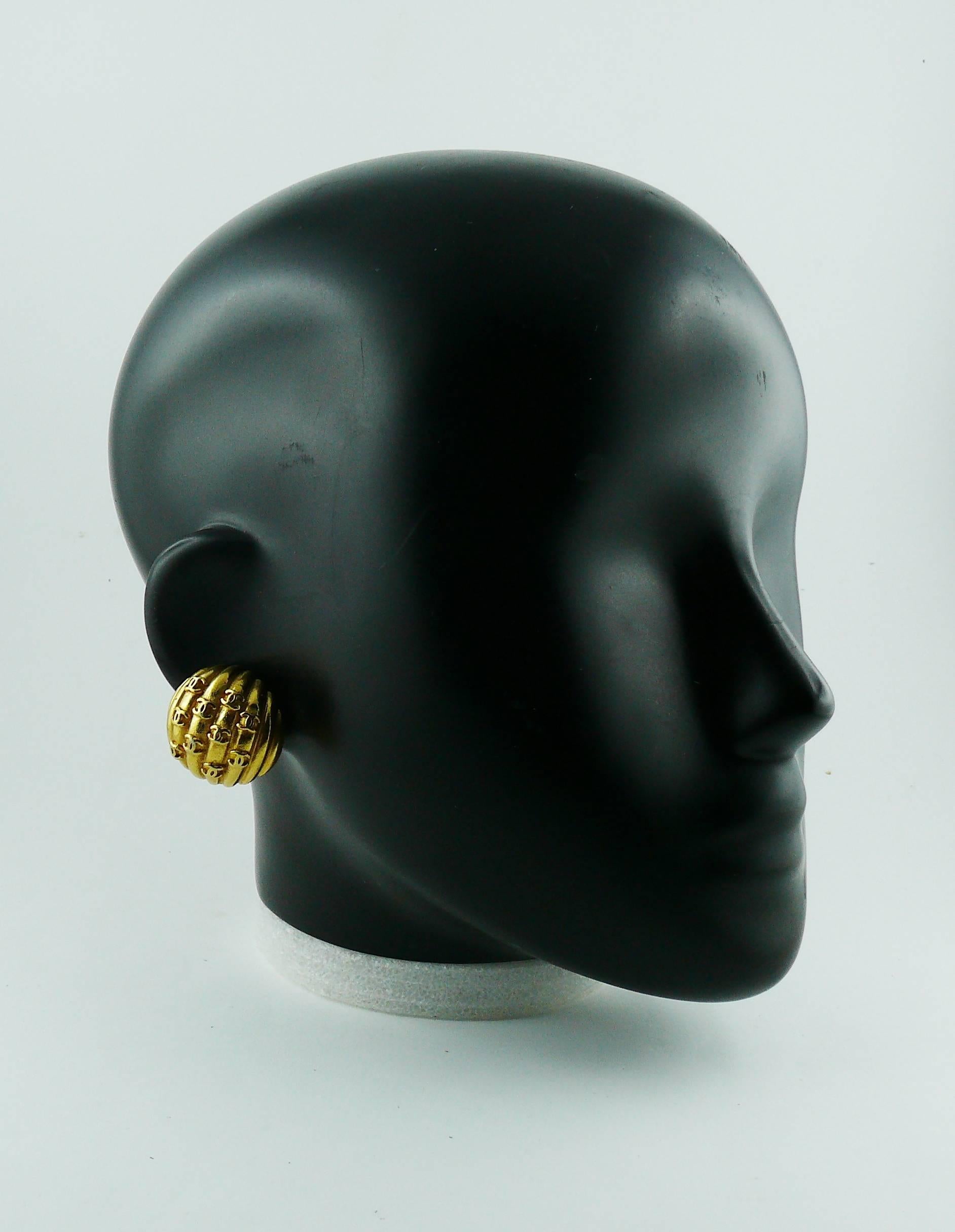 Chanel vintage gold toned dome clip-on earrings featuring CC logos all over.

Embossed CHANEL Made in France.
Private sale 