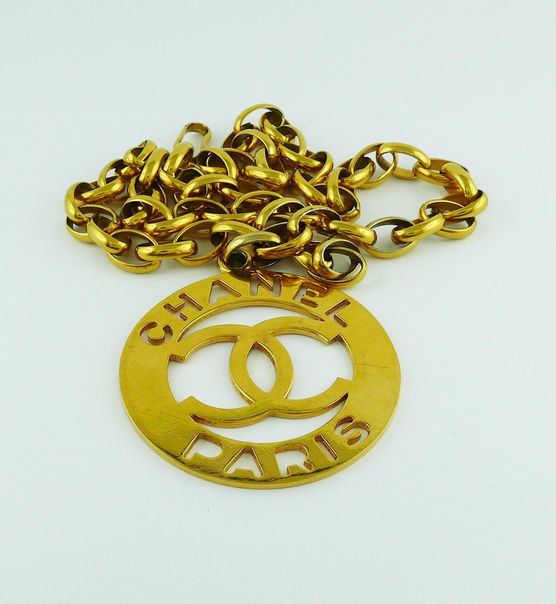 Chanel Vintage Iconic Gold Toned Cutout Openwork Logo Medallion Necklace Belt 3