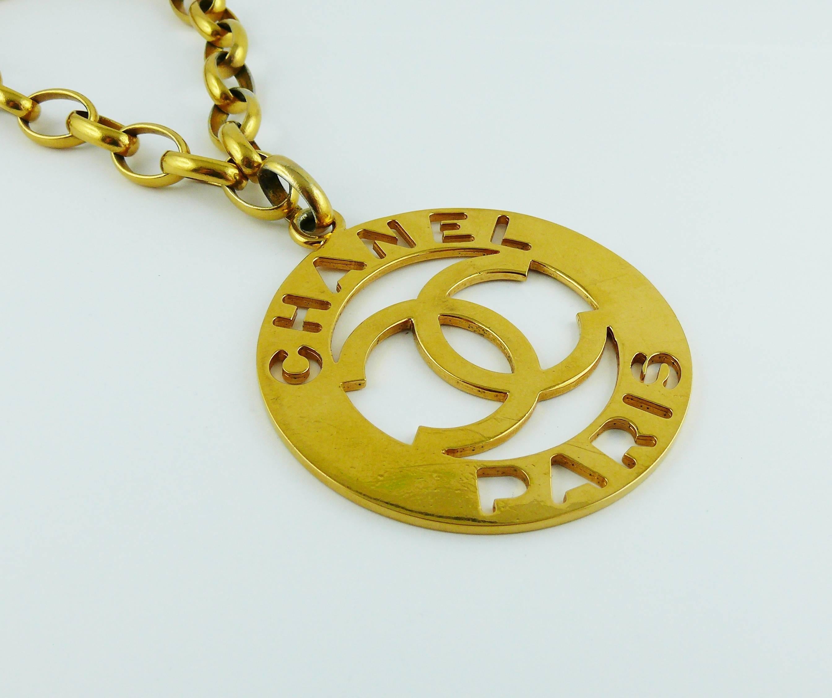 Chanel Vintage Iconic Gold Toned Cutout Openwork Logo Medallion Necklace Belt 4