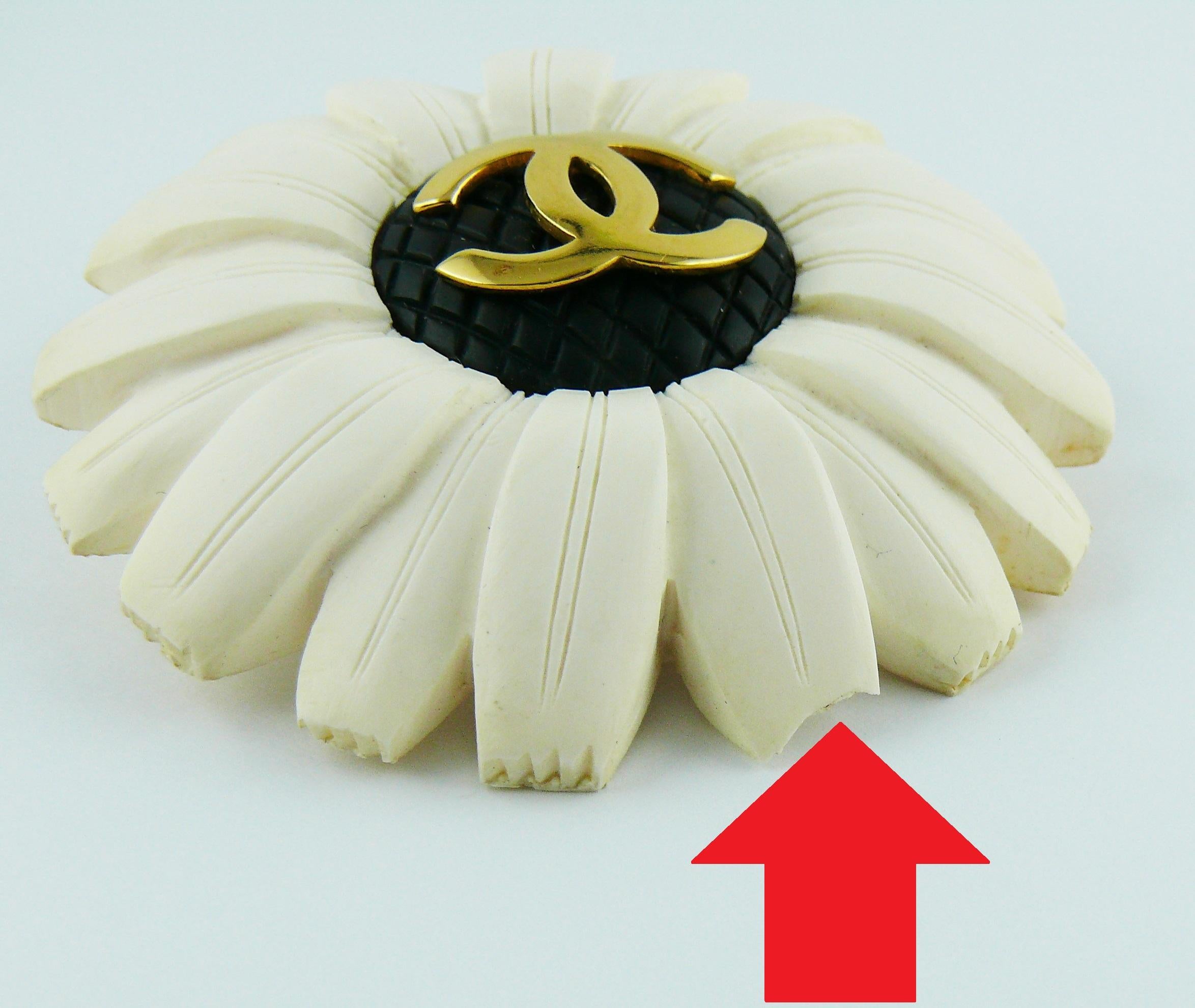 Chanel Vintage Oversized White Resin Flower with CC Clip-On Earrings 3