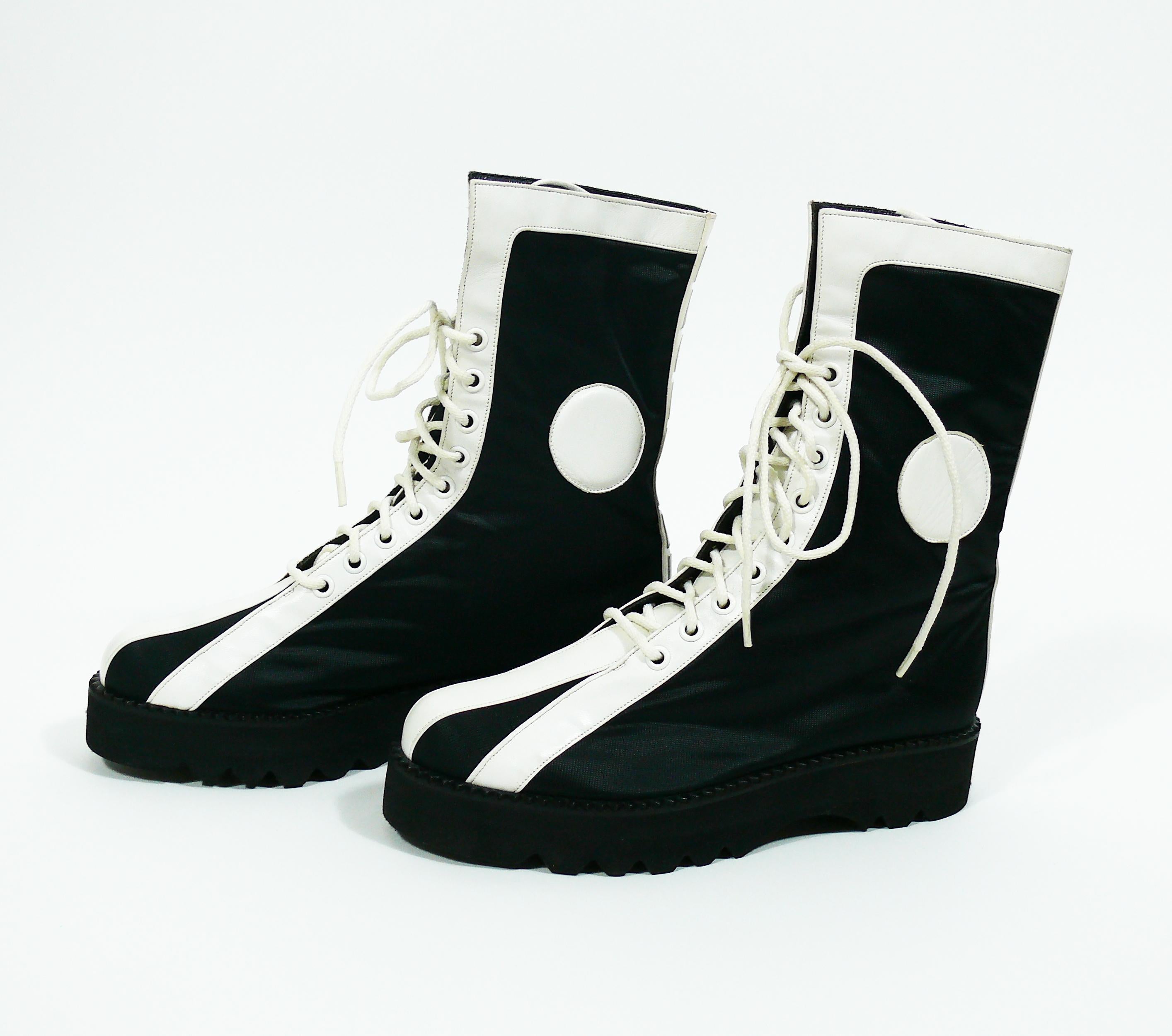 Karl Lagerfeld Vintage Black White Lace Up Combat Boots In Excellent Condition In Nice, FR