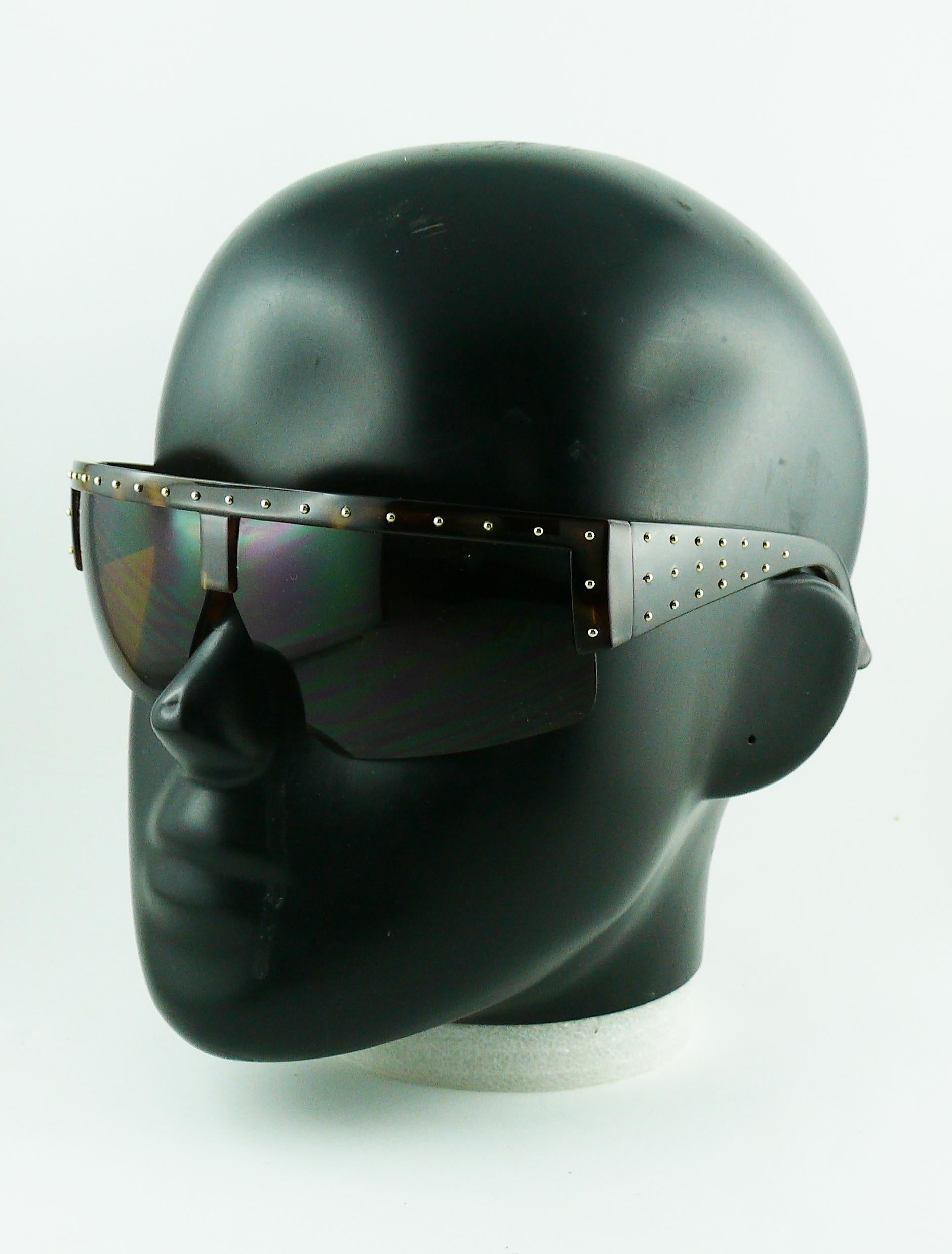 Gianni Versace Vintage Mod. 393 Shield Sunglasses 1