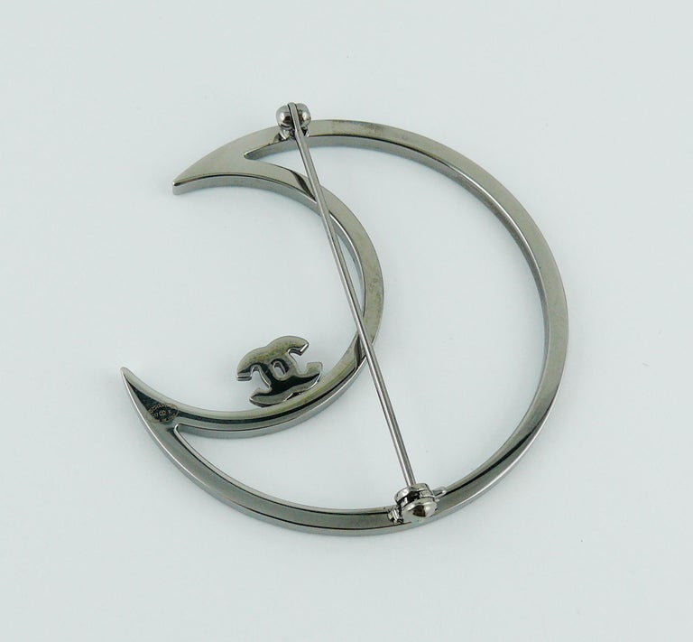 Chanel outlet moon brooch