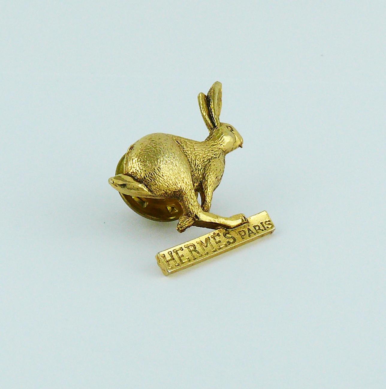 HERMES Paris rare collector gold toned hare pin.

Embossed HERMES Paris at the front.

Indicative measurements : max. approx. 2.3 cm (0.91 inch) x 2.3 cm (0.91 inch).

JEWELRY CONDITION CHART
- New or never worn : item is in pristine condition with