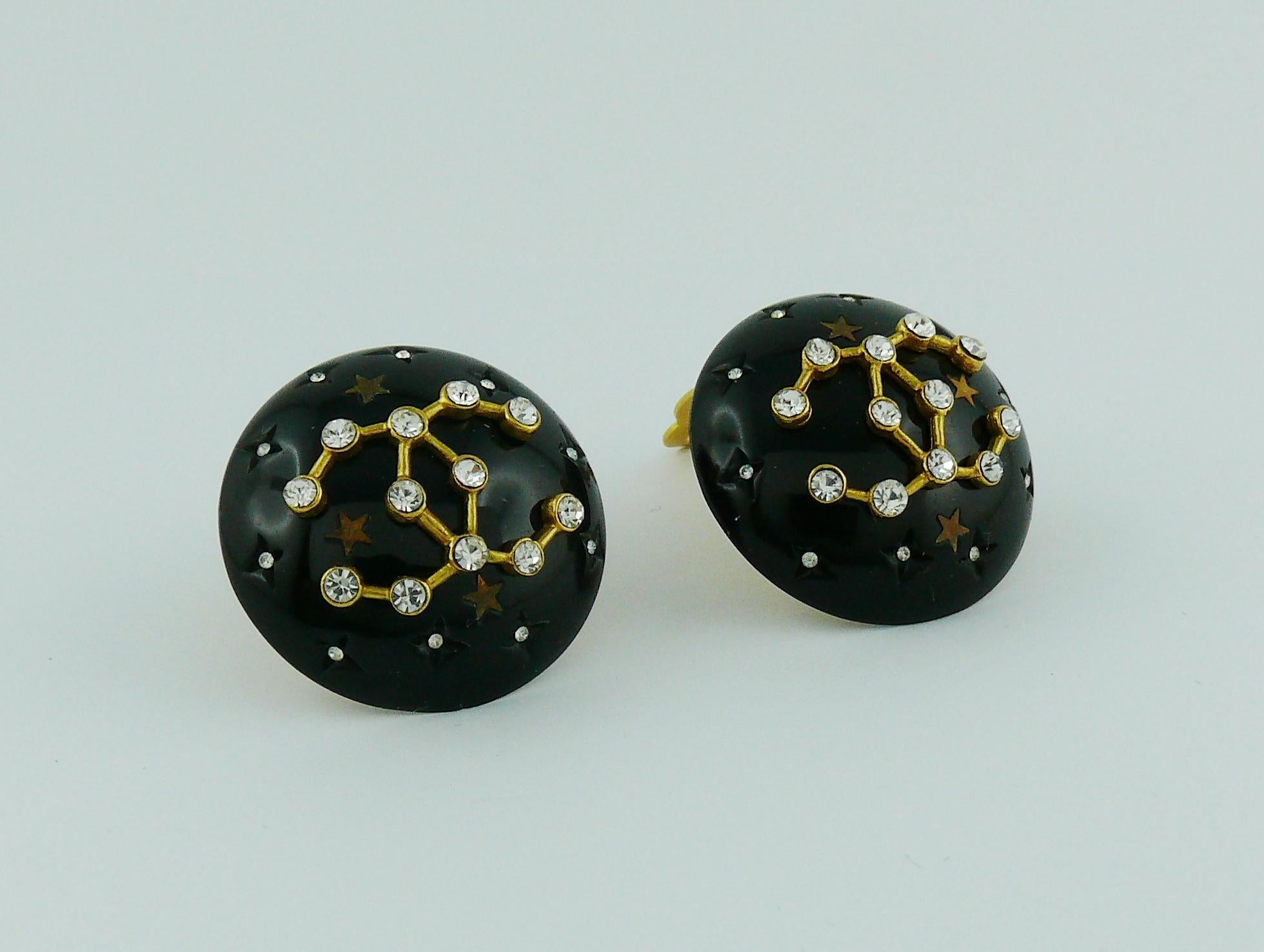 Chanel Vintage 1995 CC Constellation Black Resin Clip On Earrings In Excellent Condition In Nice, FR