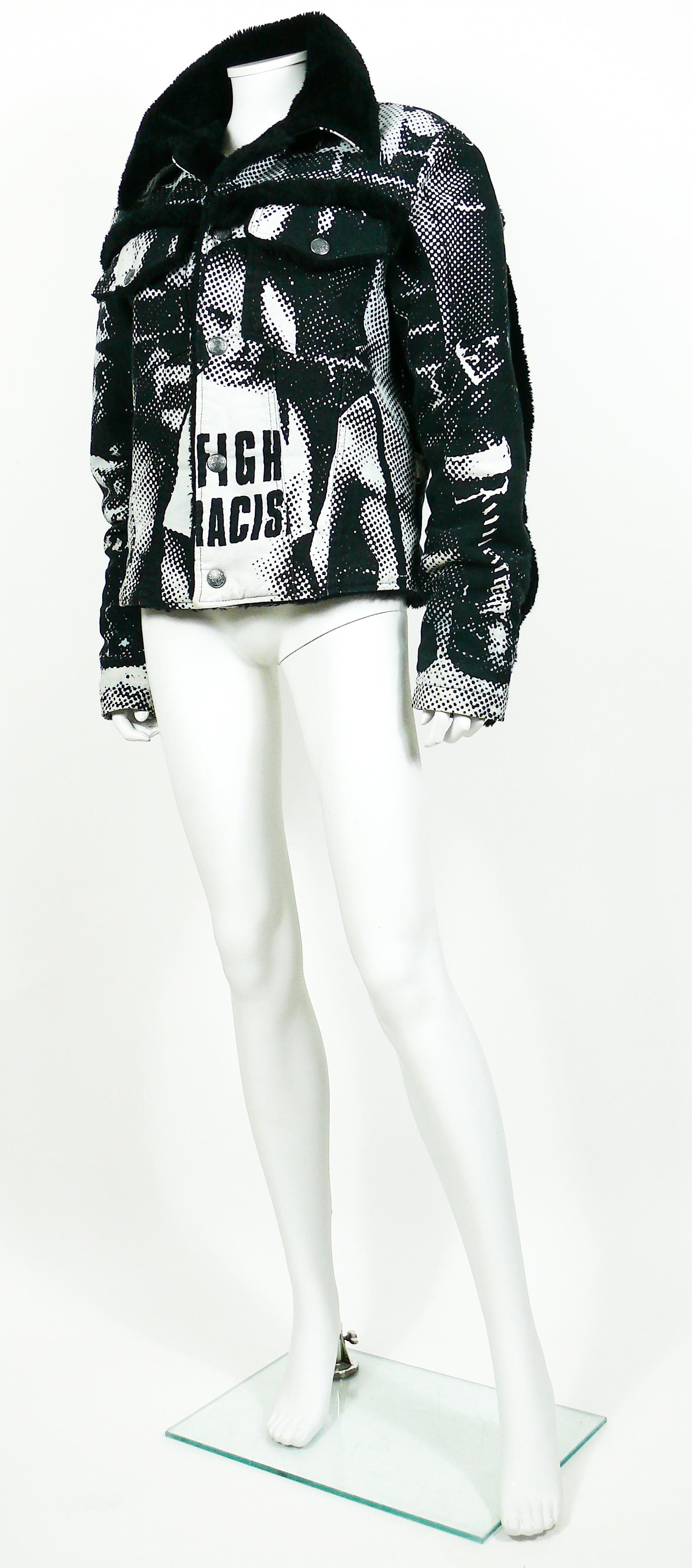 Jean Paul Gaultier Vintage Fight Racism Grafik-Jacke mit Zeitungsdruck für Damen oder Herren im Angebot