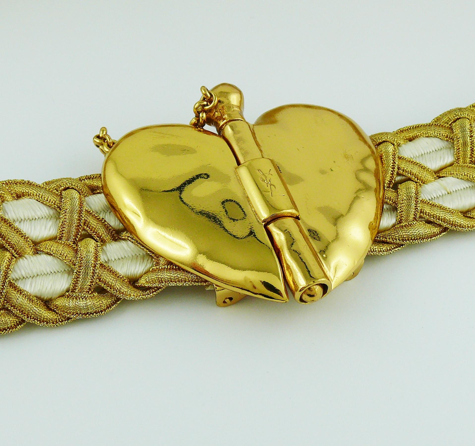 Yves Saint Laurent YSL Vintage Gold Toned Heart Belt In Excellent Condition For Sale In Nice, FR