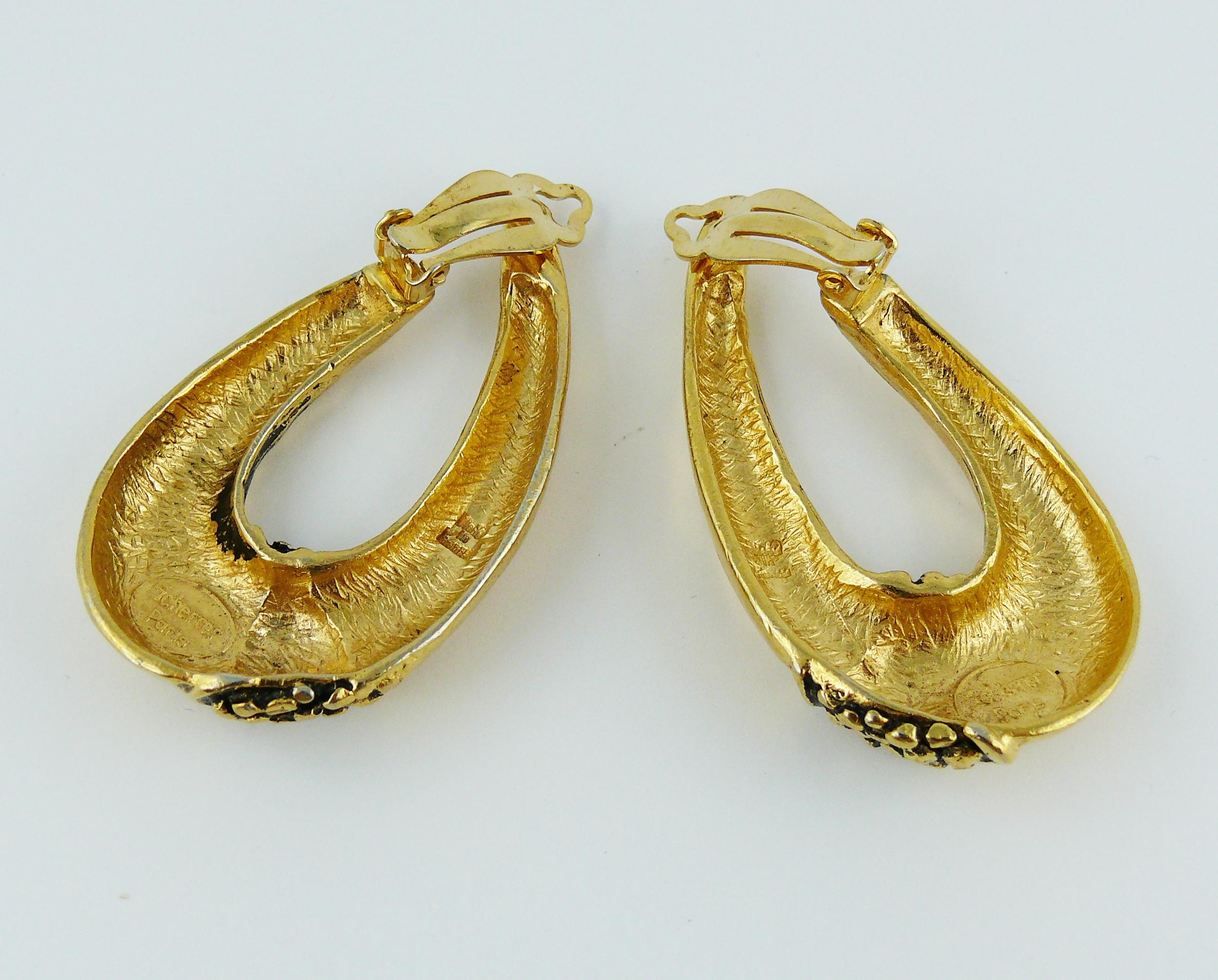 PAIRE DE BOUCLES D OREILLES CLIPS JACQUES ESTEREL FRANCE DORE RECTANGULAIRE W63