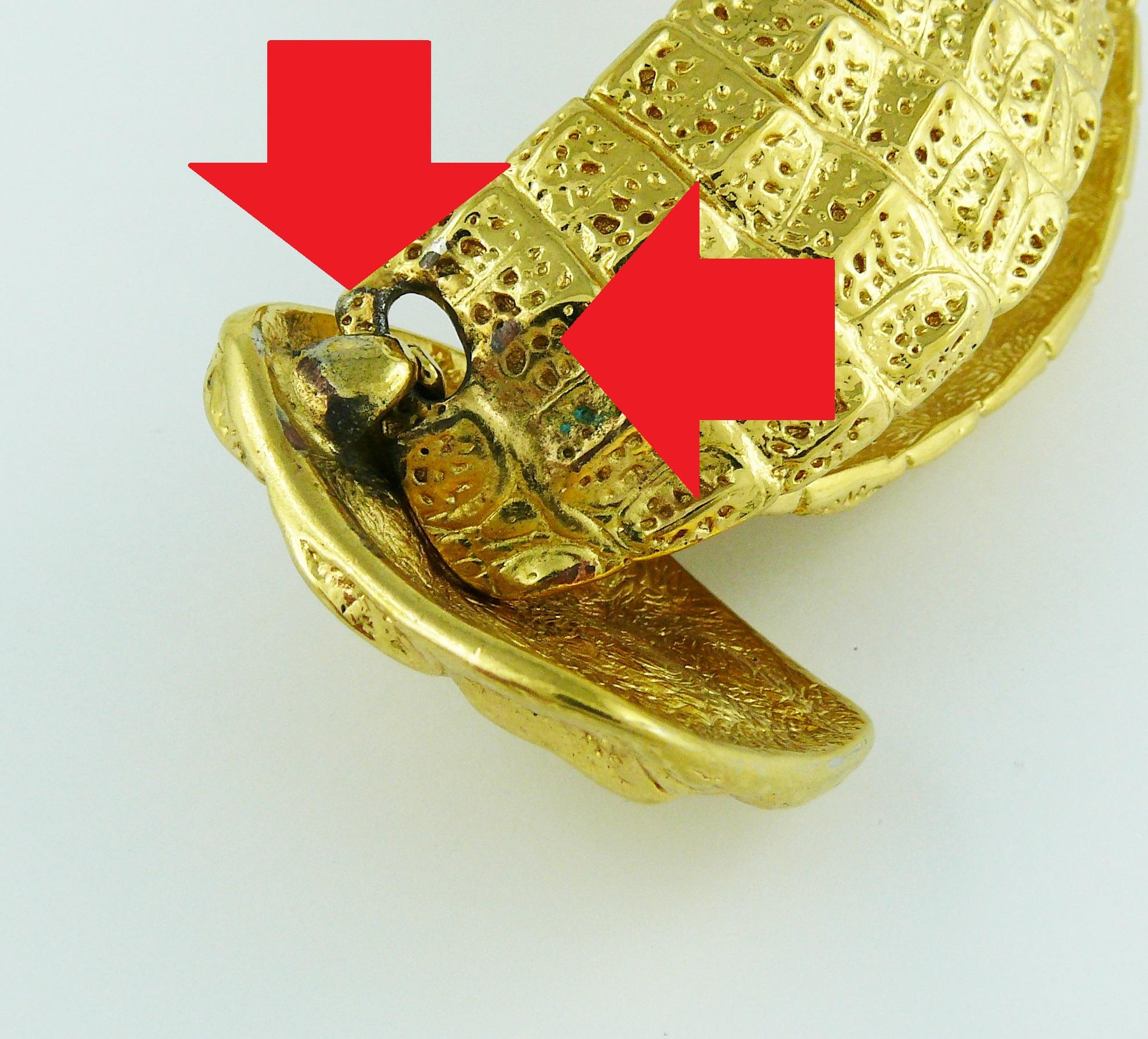 Yves Saint Laurent YSL Vintage Gold Toned Croc Design Choker Necklace 5
