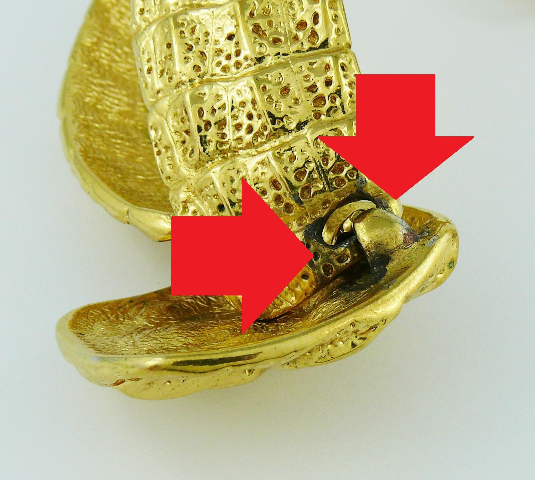 Yves Saint Laurent YSL Vintage Gold Toned Croc Design Choker Necklace 6