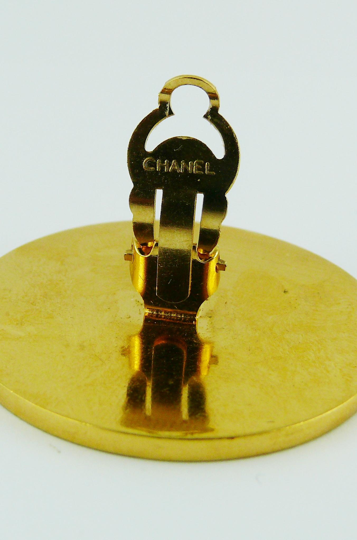 Chanel Vintage Large Black and Gold CC Clip-On Earrings 4