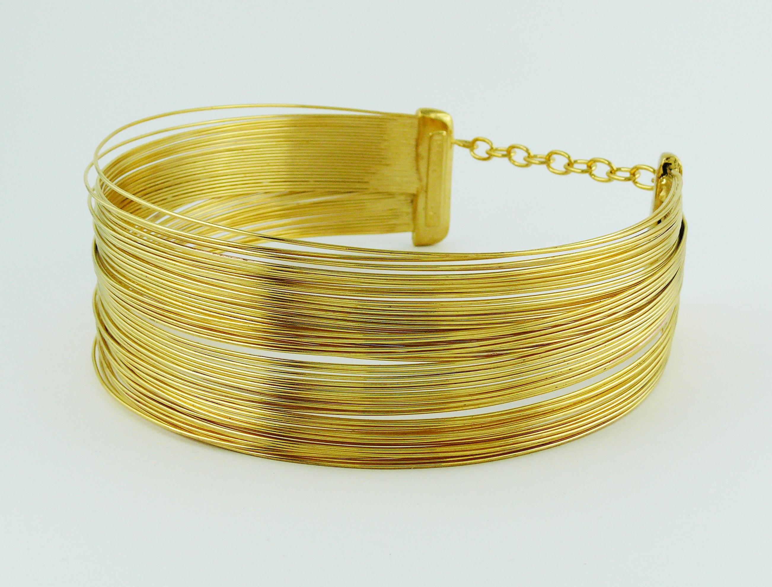 Christian Dior J'Adore Collier ras de cou en fil métallique doré 3