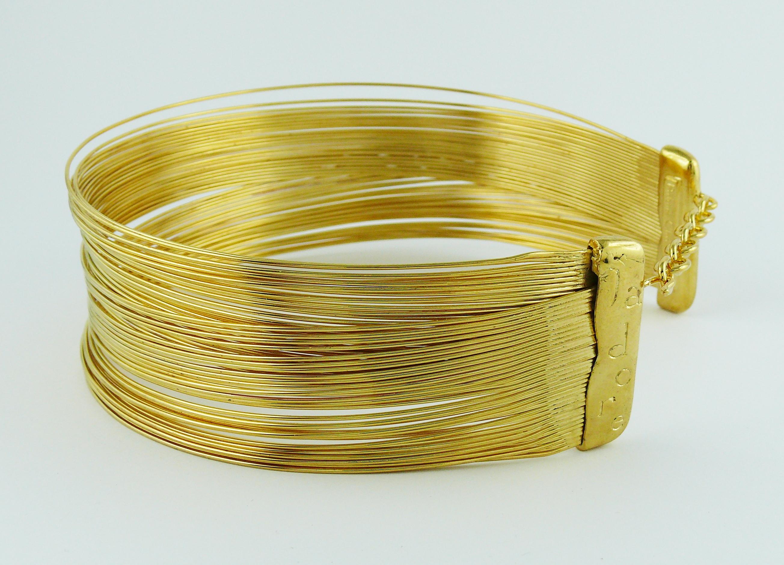 Christian Dior J'Adore Collier ras de cou en fil métallique doré 4