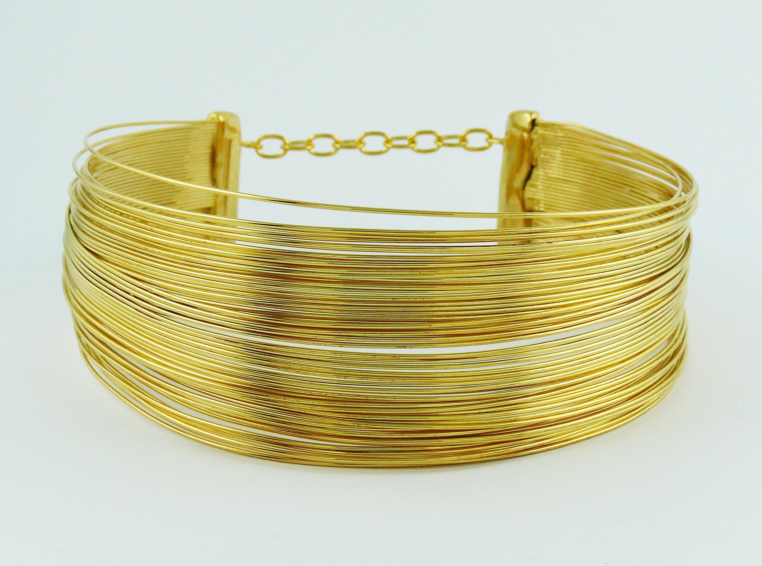 Christian Dior J'Adore Collier ras de cou en fil métallique doré 1