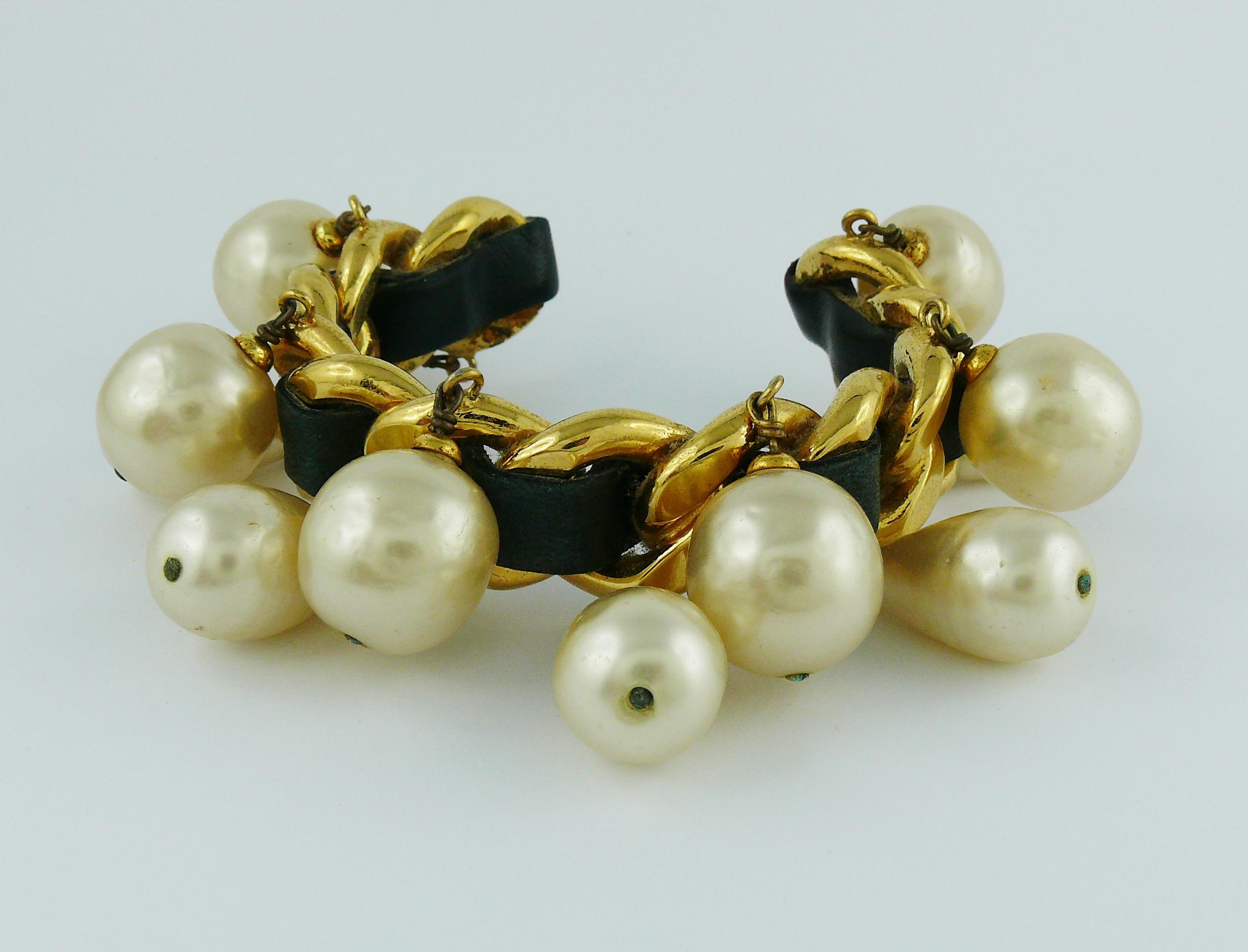 Chanel Vintage Chain Leather Pearl Drop Cuff Bracelet, 1980s  In Fair Condition For Sale In Nice, FR