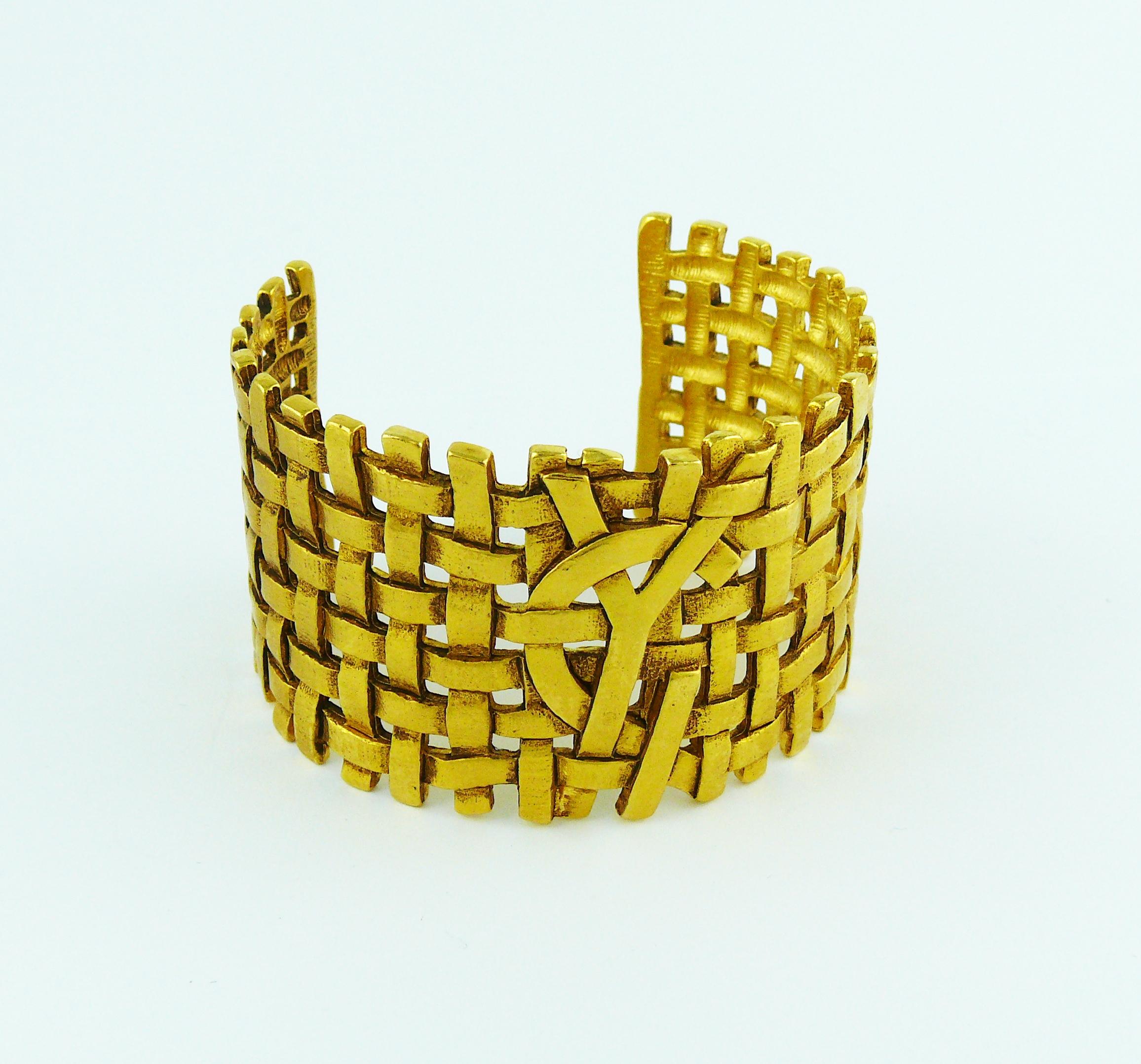 Yves Saint Laurent YSL Vintage Gold Toned Woven Cuff Bracelet In Excellent Condition In Nice, FR
