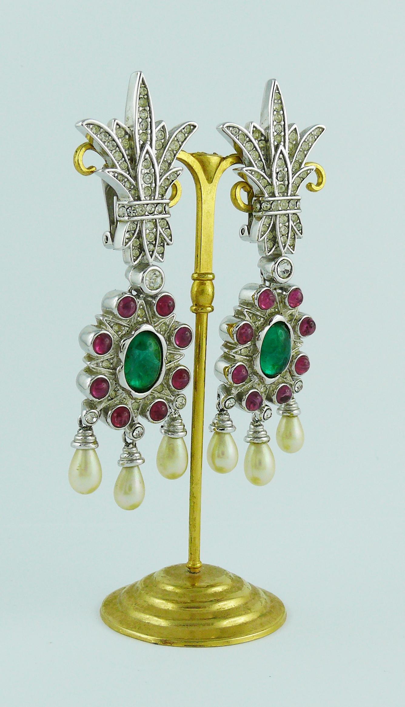 Christian Dior Vintage Mughal Inspired Dangling Earrings In Good Condition In Nice, FR