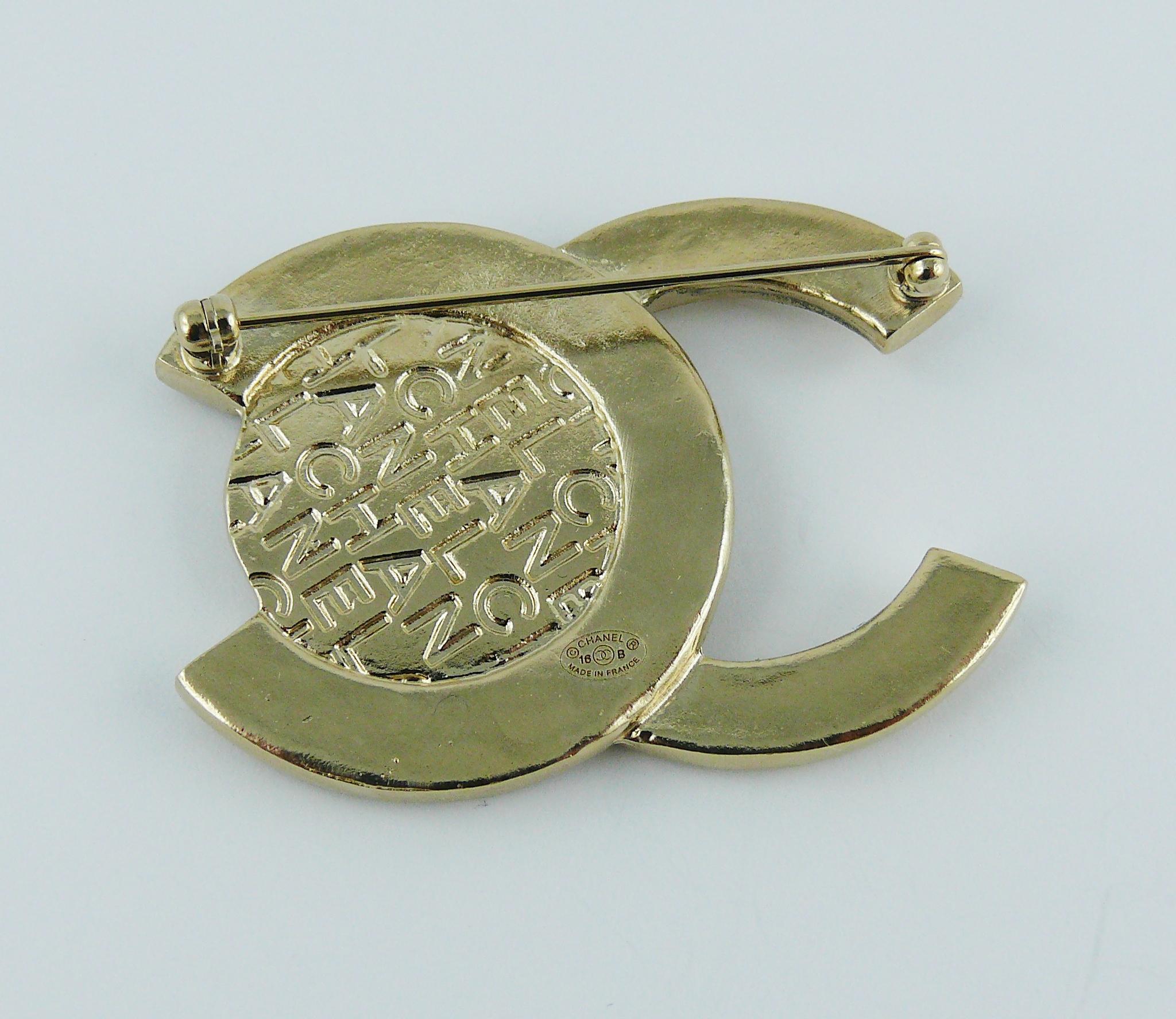 Chanel Medallion Coin CC Logo Brooch 2016 1