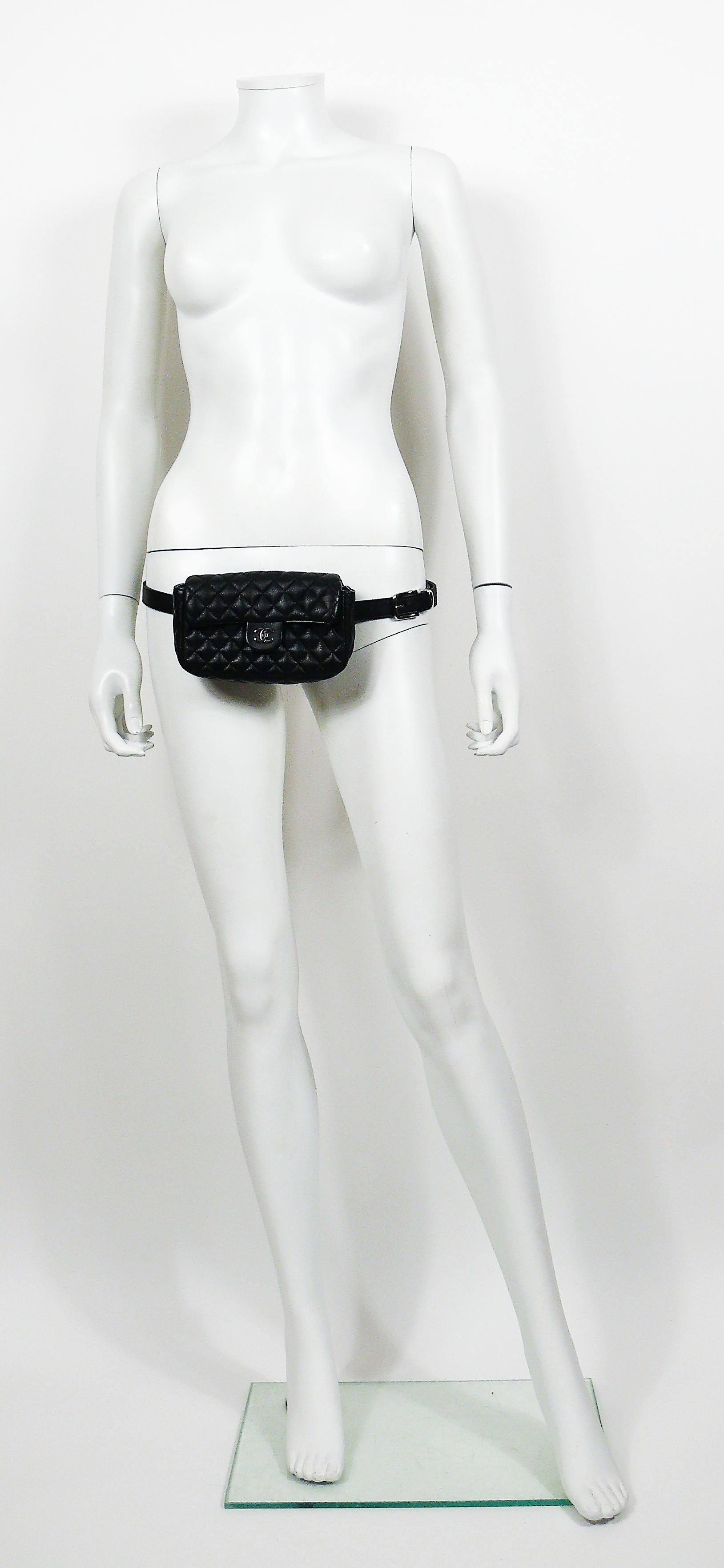 CHANEL UNIFORM black quilted leather waist-belt bag.

Please note that this item was original part of a CHANEL uniform.

This bag features :
- Flap top with magnetic snap closure featuring a CC logo.
- Waist belt strap with buckle closure
