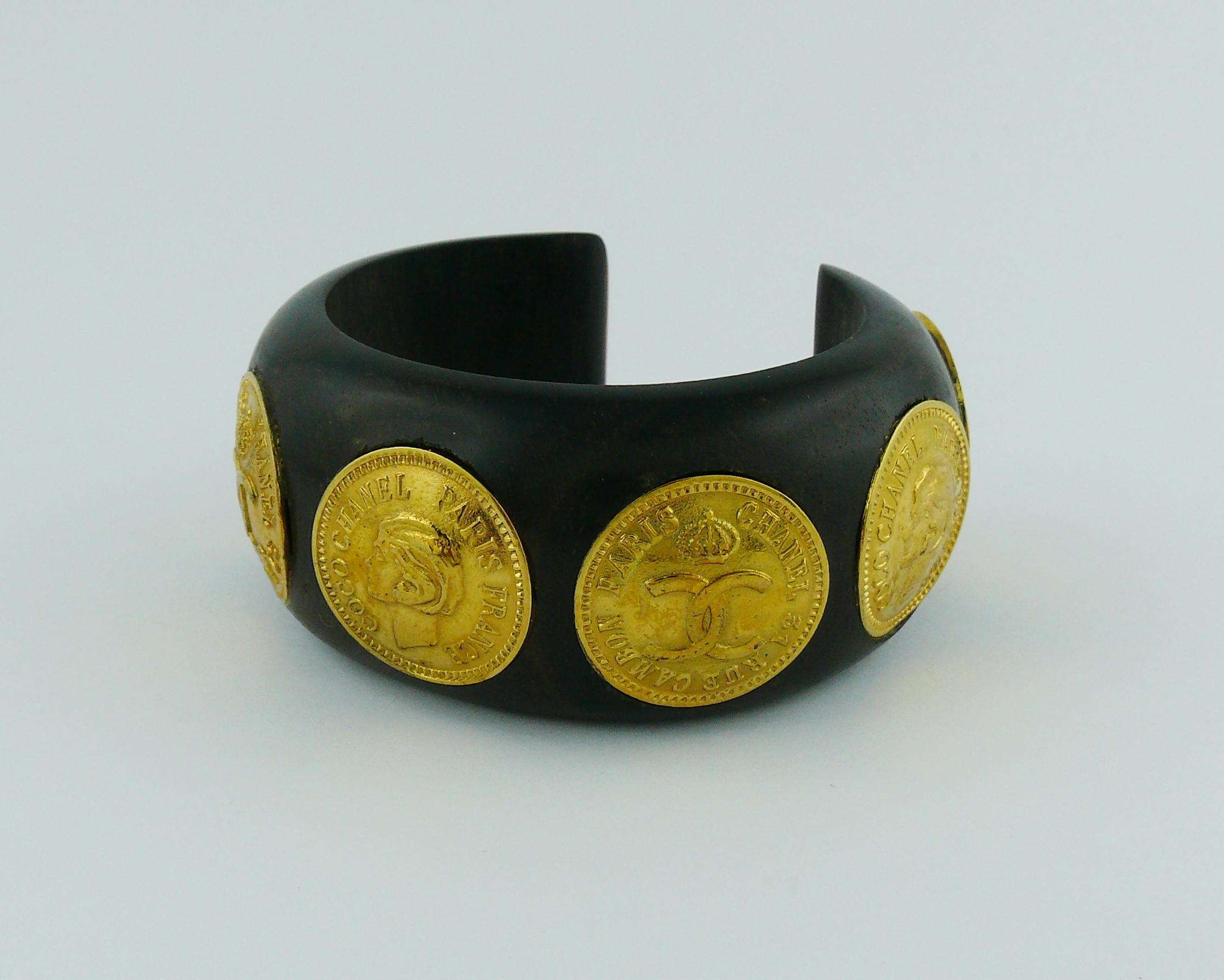 Women's Chanel Vintage 1993 Iconic Coco 31 Rue Cambon Paris Coin Wooden Cuff Bracelet For Sale