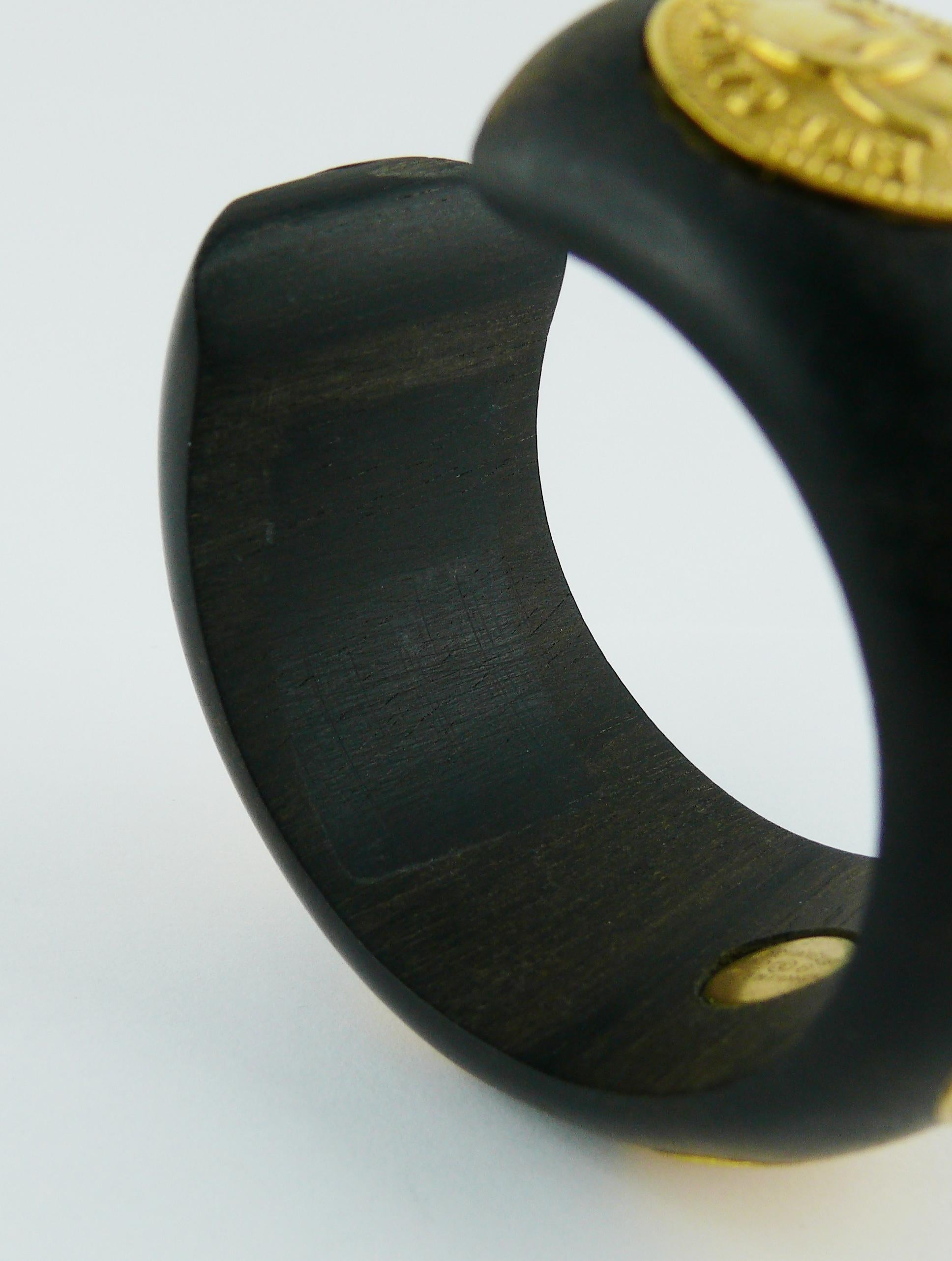 Chanel Vintage 1993 Iconic Coco 31 Rue Cambon Paris Coin Wooden Cuff Bracelet For Sale 4