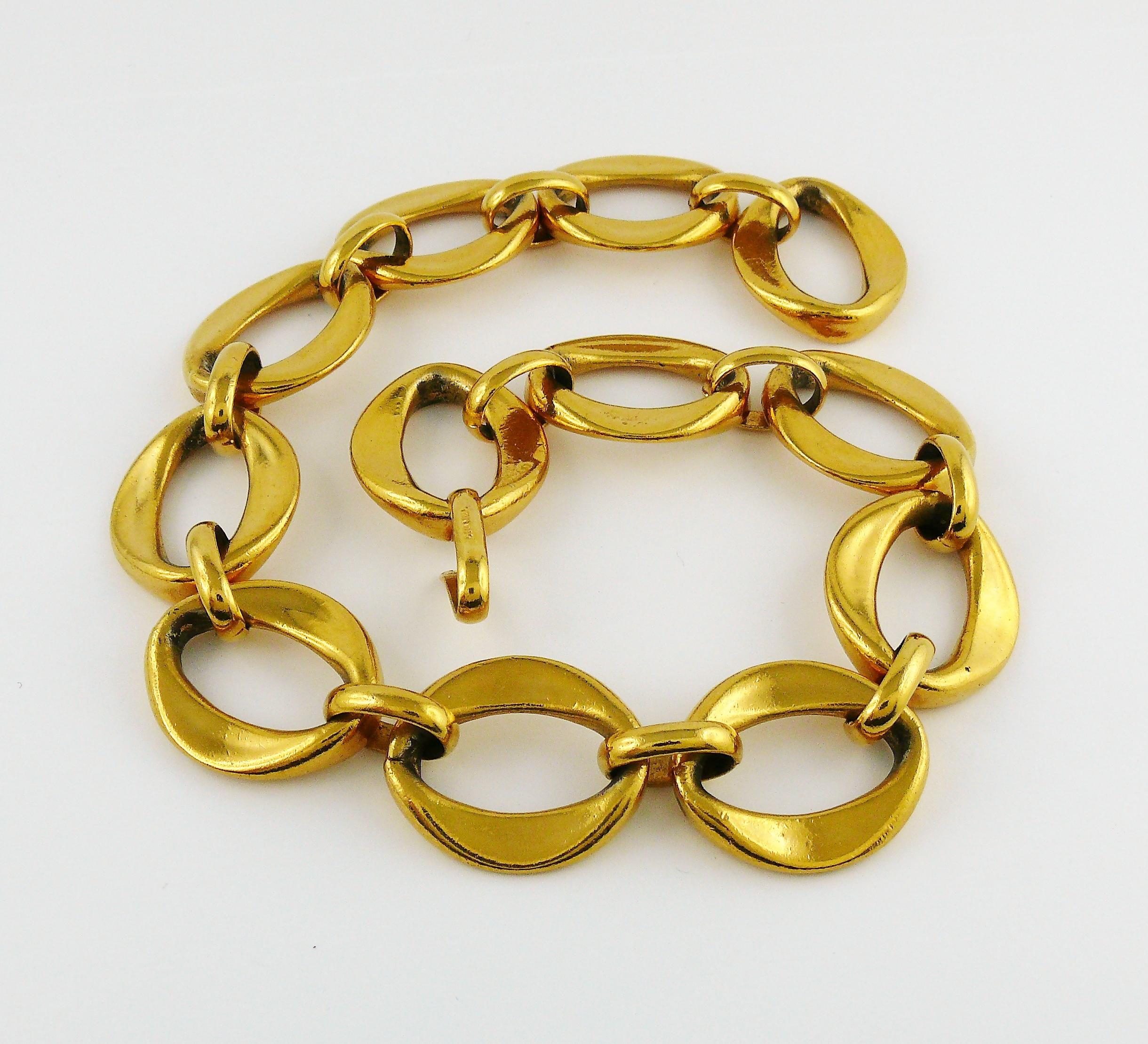 Chanel Vintage Gold Toned Chain Link Necklace 4