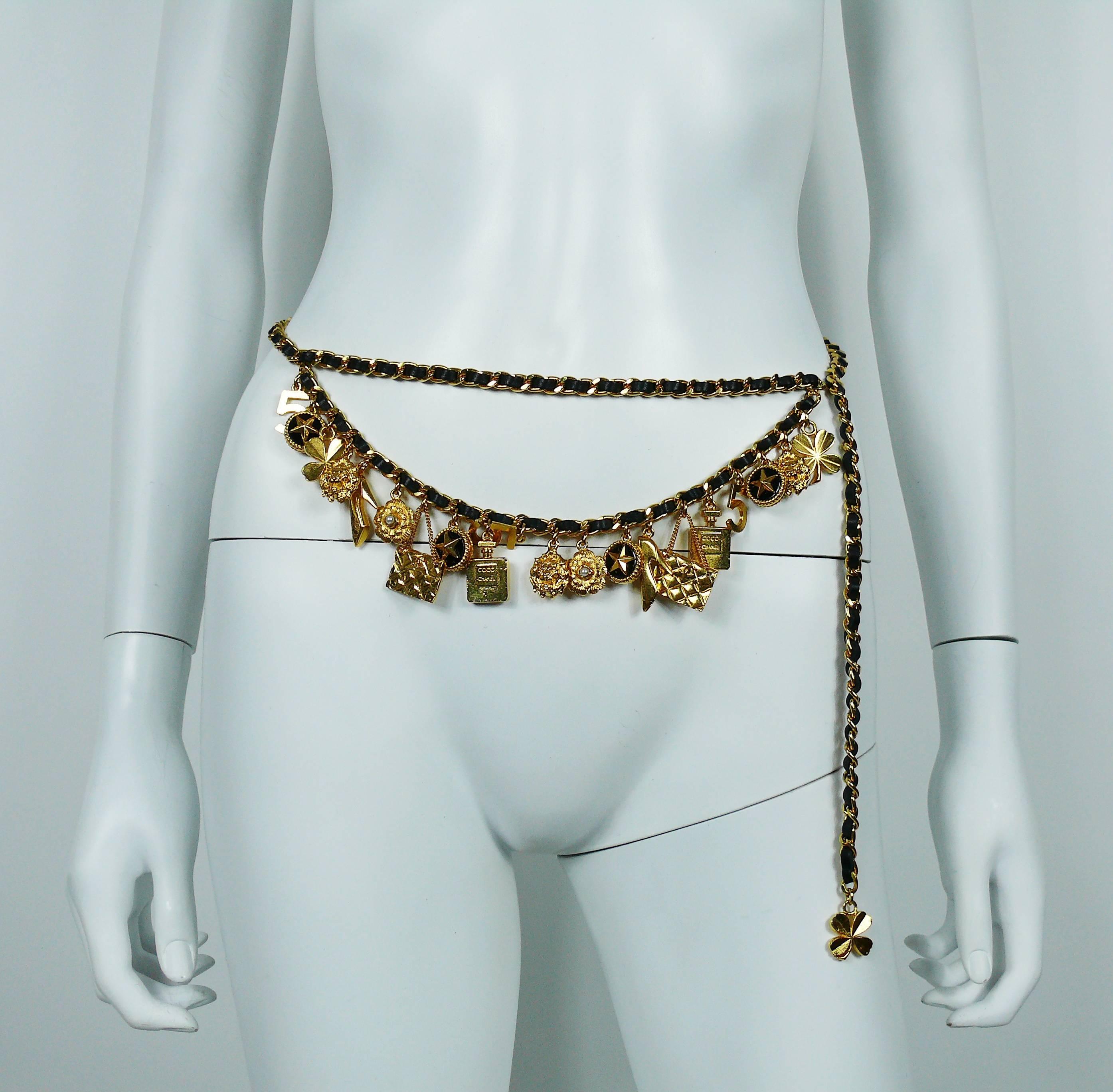 Chanel Vintage Iconic 21 Charm Belt Necklace In Excellent Condition In Nice, FR