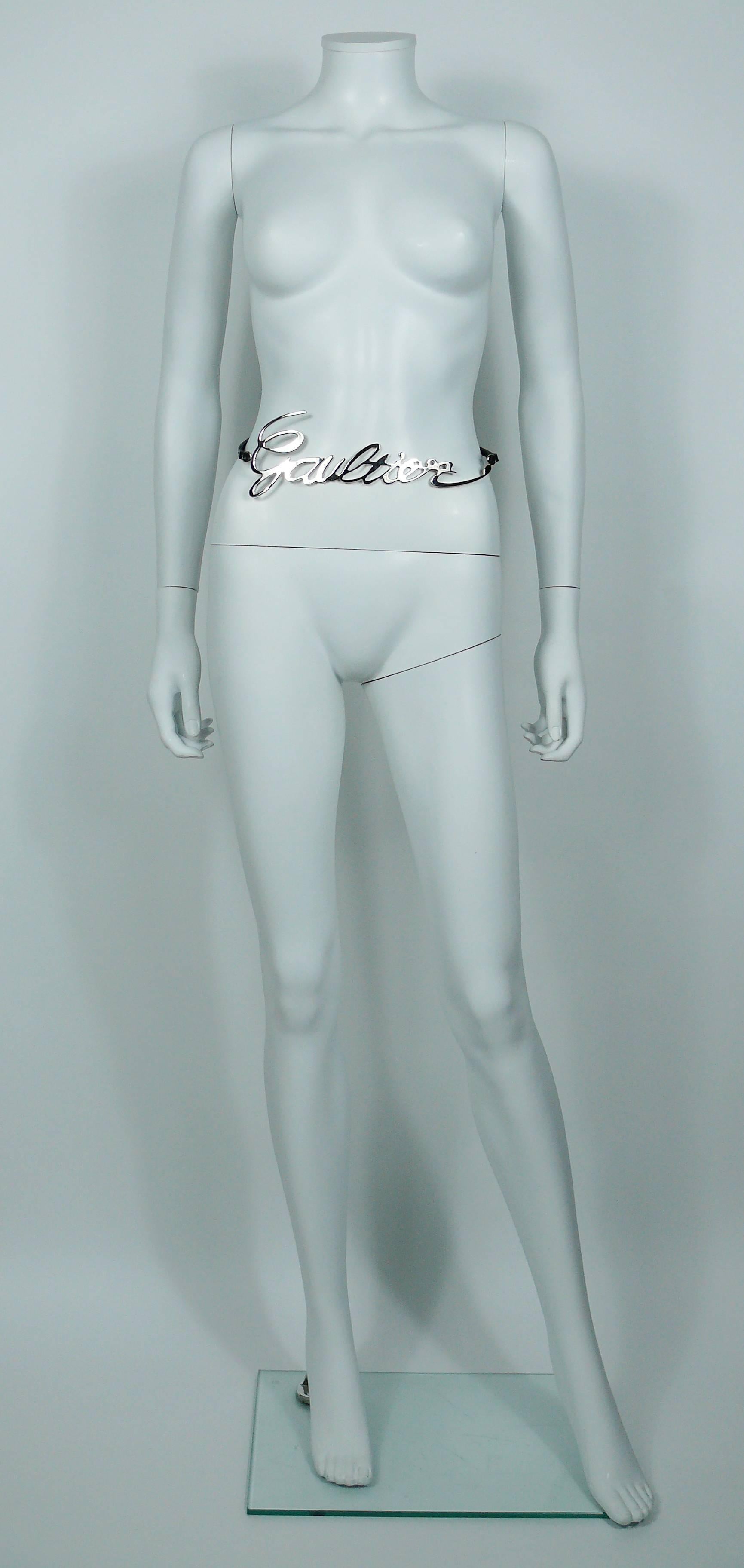 Jean Paul Gaultier Runway Cursive Logo Metal Chrome Belt RTW 2013 im Zustand „Hervorragend“ in Nice, FR