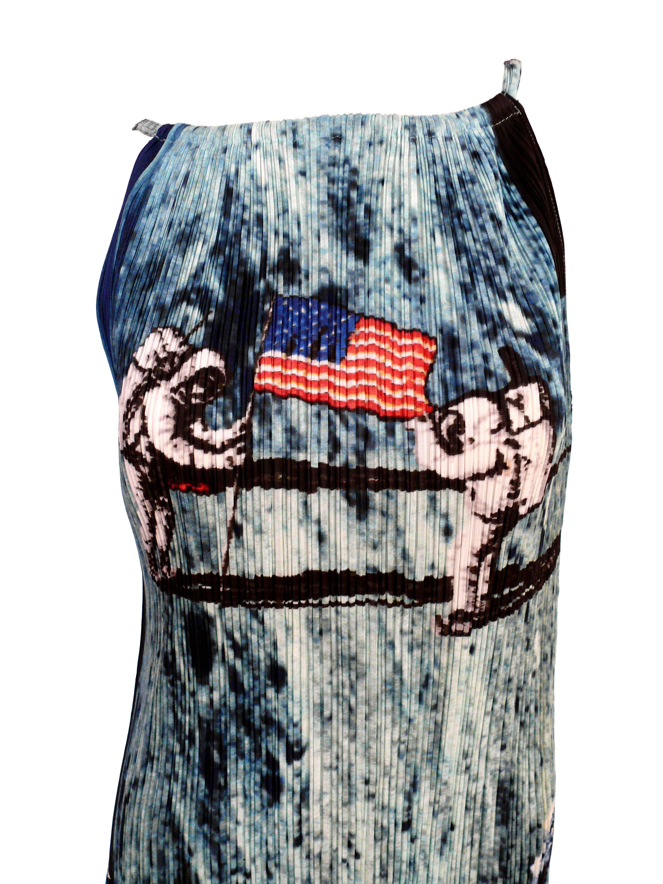 Issey Miake Pleats Please Apollo Moon Landing Long Dress In Excellent Condition In Nice, FR
