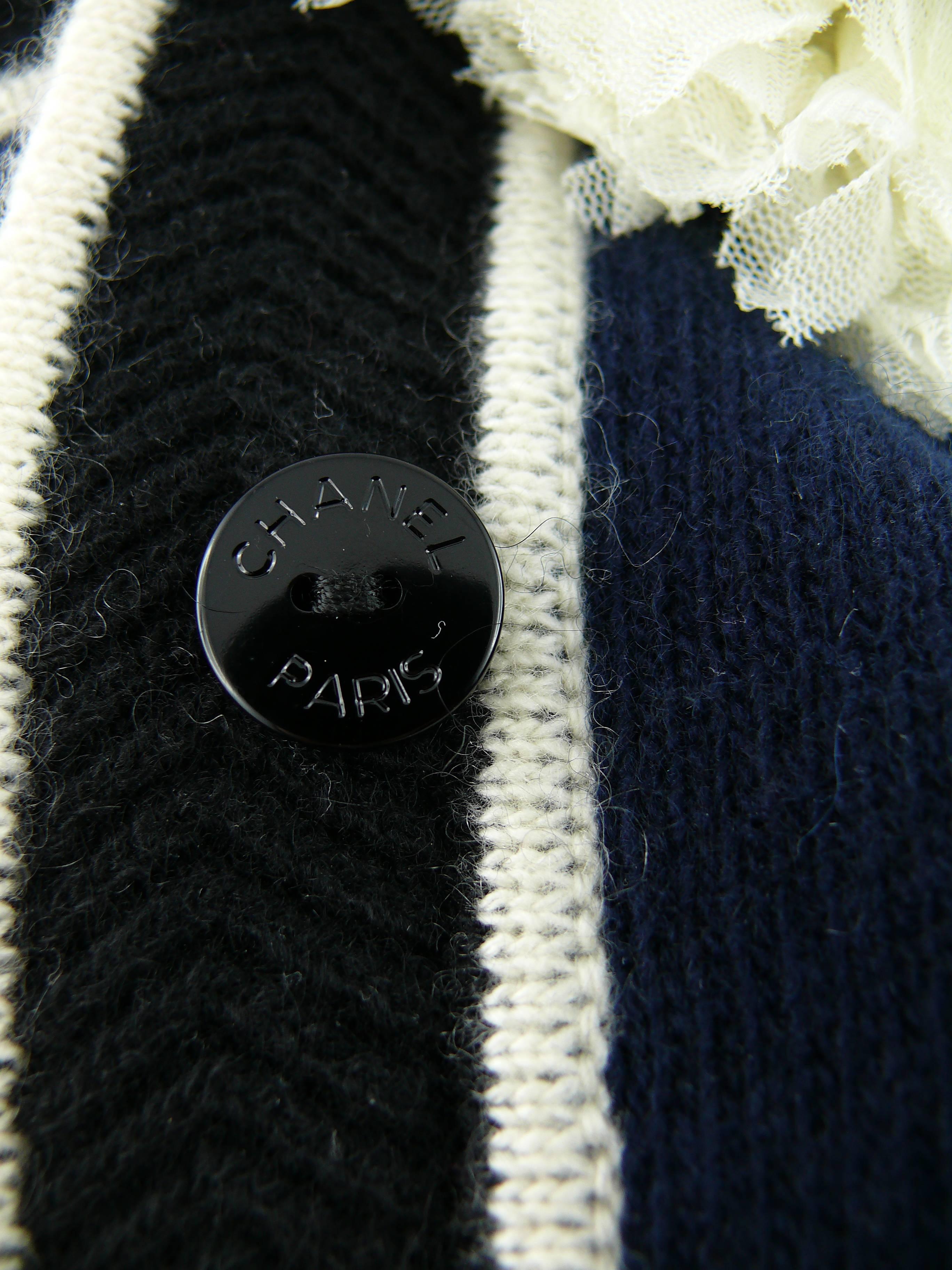 Chanel Tricolor Cashmere Cardigan with Camellia Tulle Brooch Cruise 2002 In Excellent Condition In Nice, FR