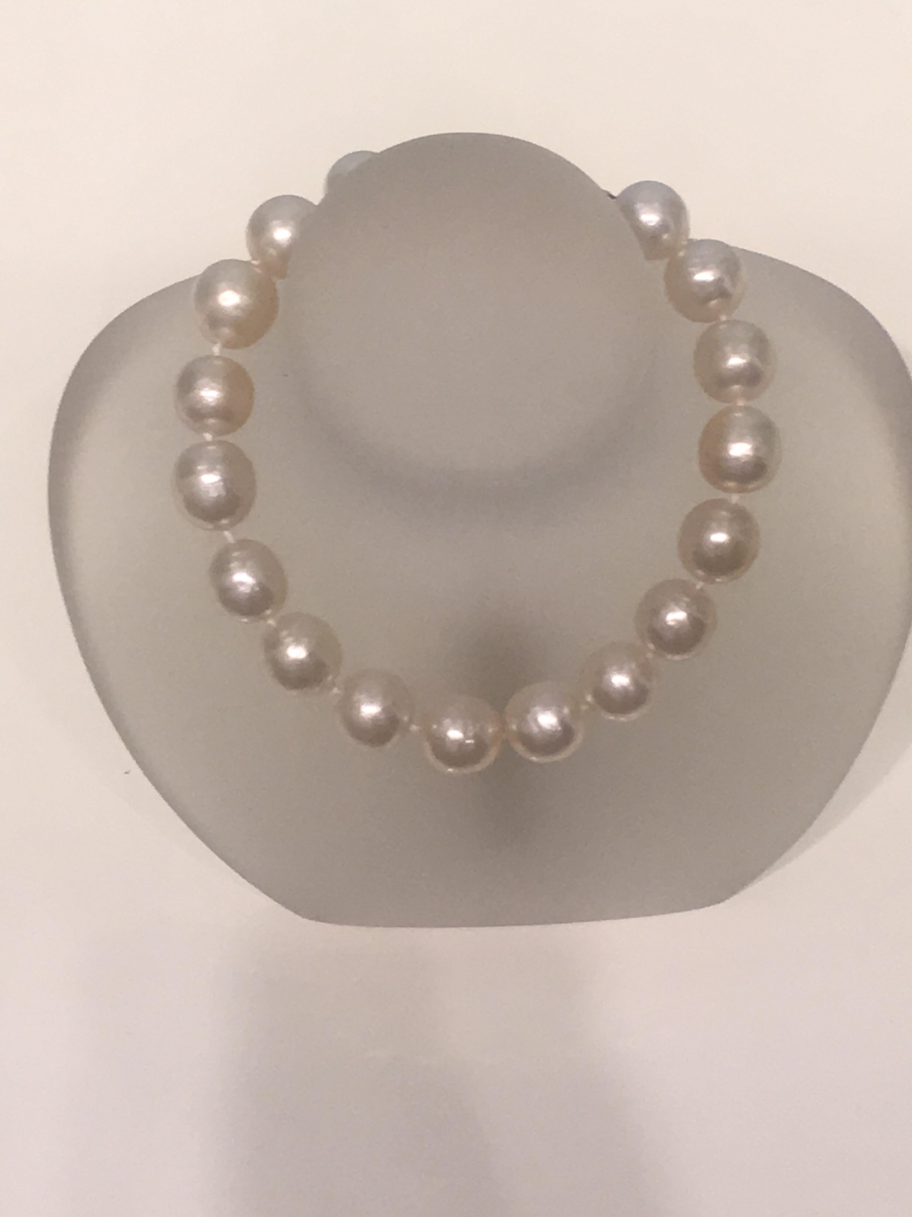 Modern Vintage Chanel Chunky Pearl Necklace For Sale