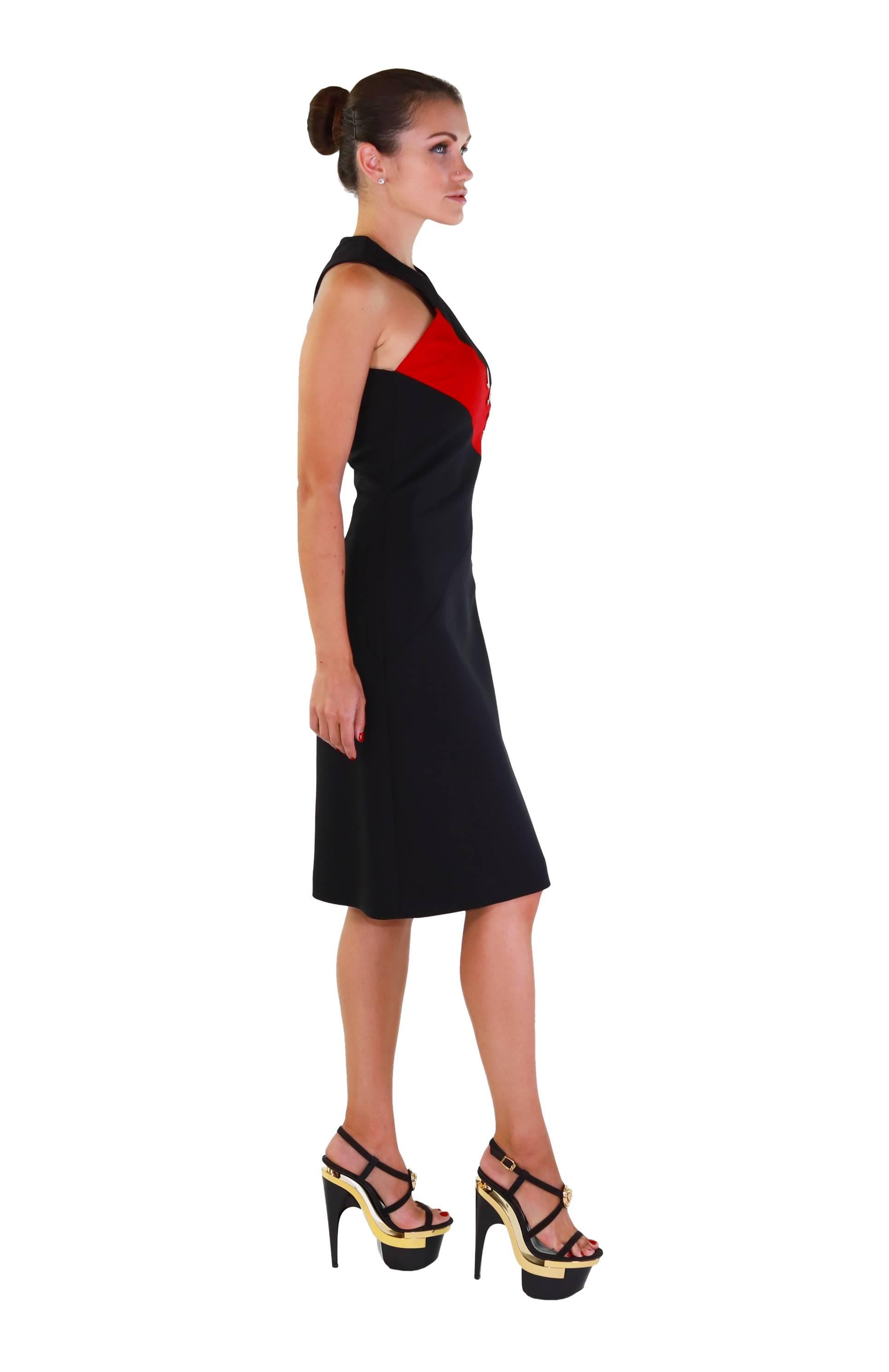 Pre-Fall/2015 Look # 23 VERSAC BLACK WOOL ONE SHOULDER MIDI DRESS 38 - 2 In New Condition For Sale In Montgomery, TX