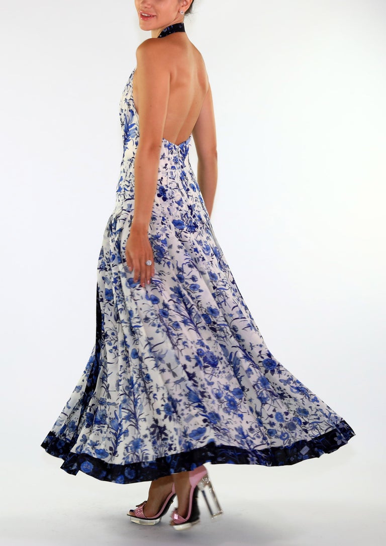gucci blue floral dress GUCCI 2006 Blue Floral Keyhole Silk Gown (XS)