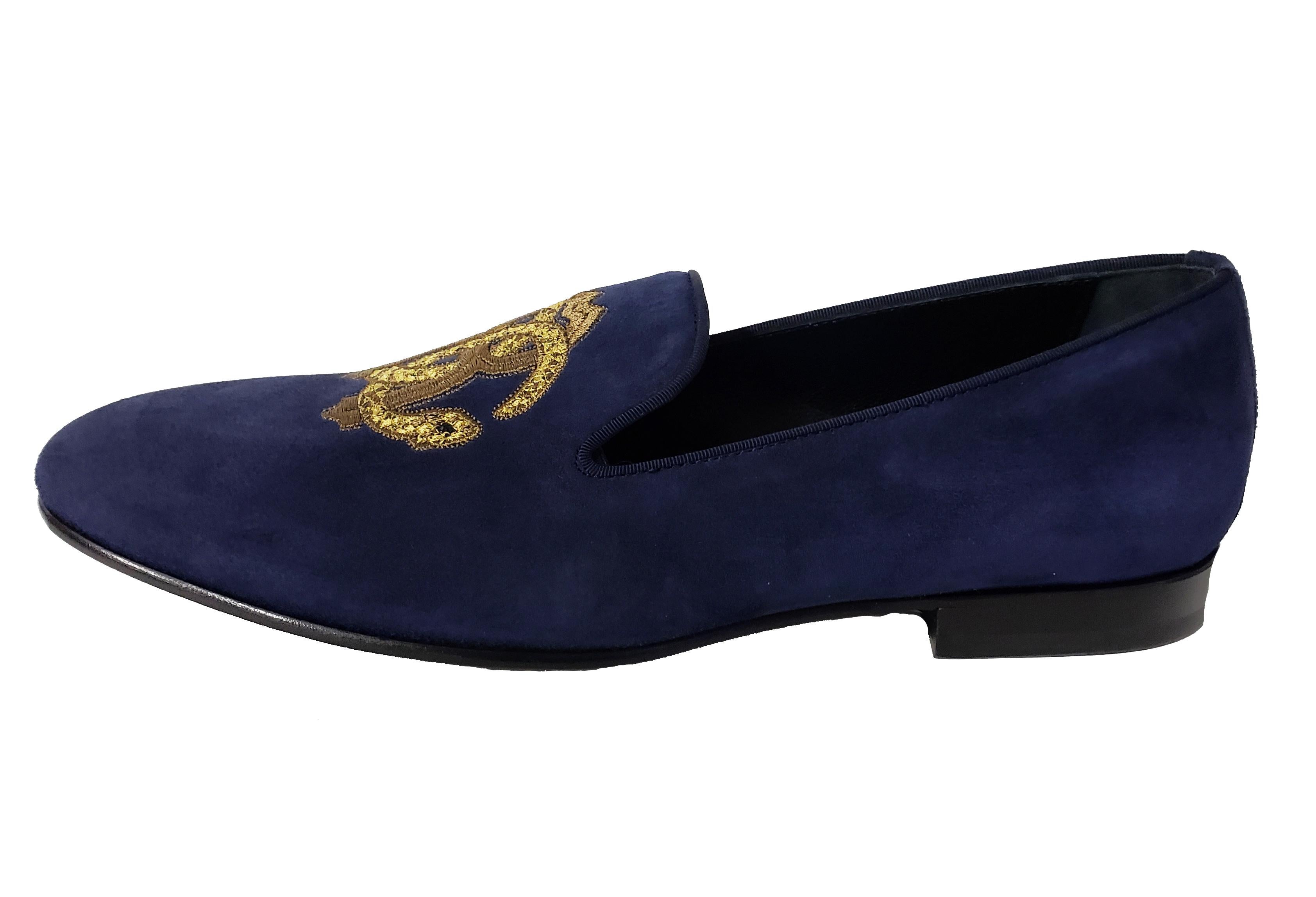 BRAND NEW  ROBERTO CAVALLI NAVY SUEDE LEATHER LOAFERS W/ EMBROIDERED SNAKE LOGO  
MEN'S SHOES 
These unique shoes will lend an air of edgy sophistication to the modern man's wardrobe.  
An elegant accent to fine business suits or casual chic