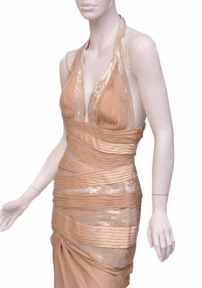 Brown F/W 2006 Look #55 VERSACE NUDE SEQUIN EMBELLISHED LONG DRESS GOWN 42 - 6 For Sale