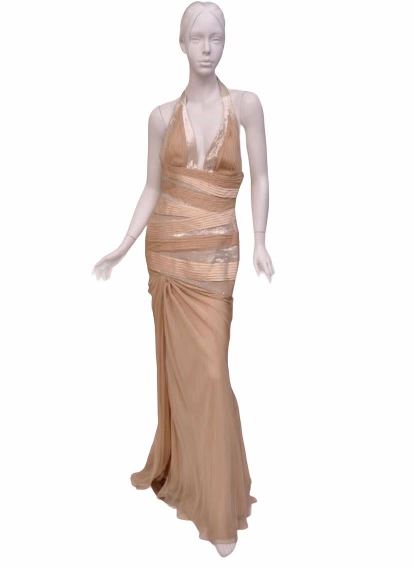 F/W 2006 Look #55 VERSACE NUDE SEQUIN EMBELLISHED LONG DRESS GOWN 42 - 6 In New Condition For Sale In Montgomery, TX