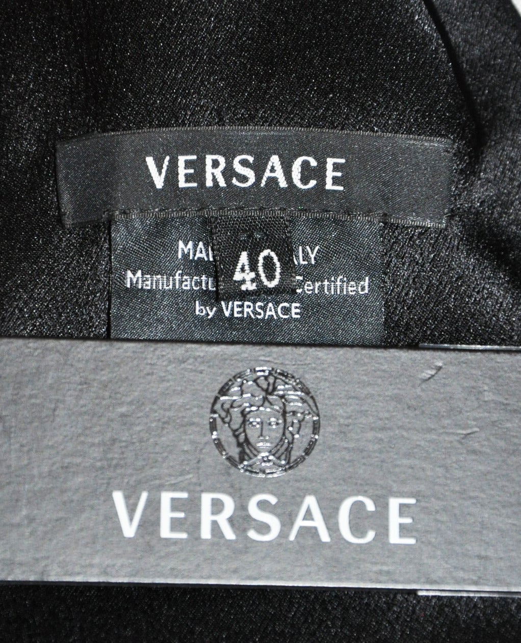 New VERSACE CRYSTAL EMBELLISHED QUEEN OF HEARTS DRESS 40 - 4 For Sale 4