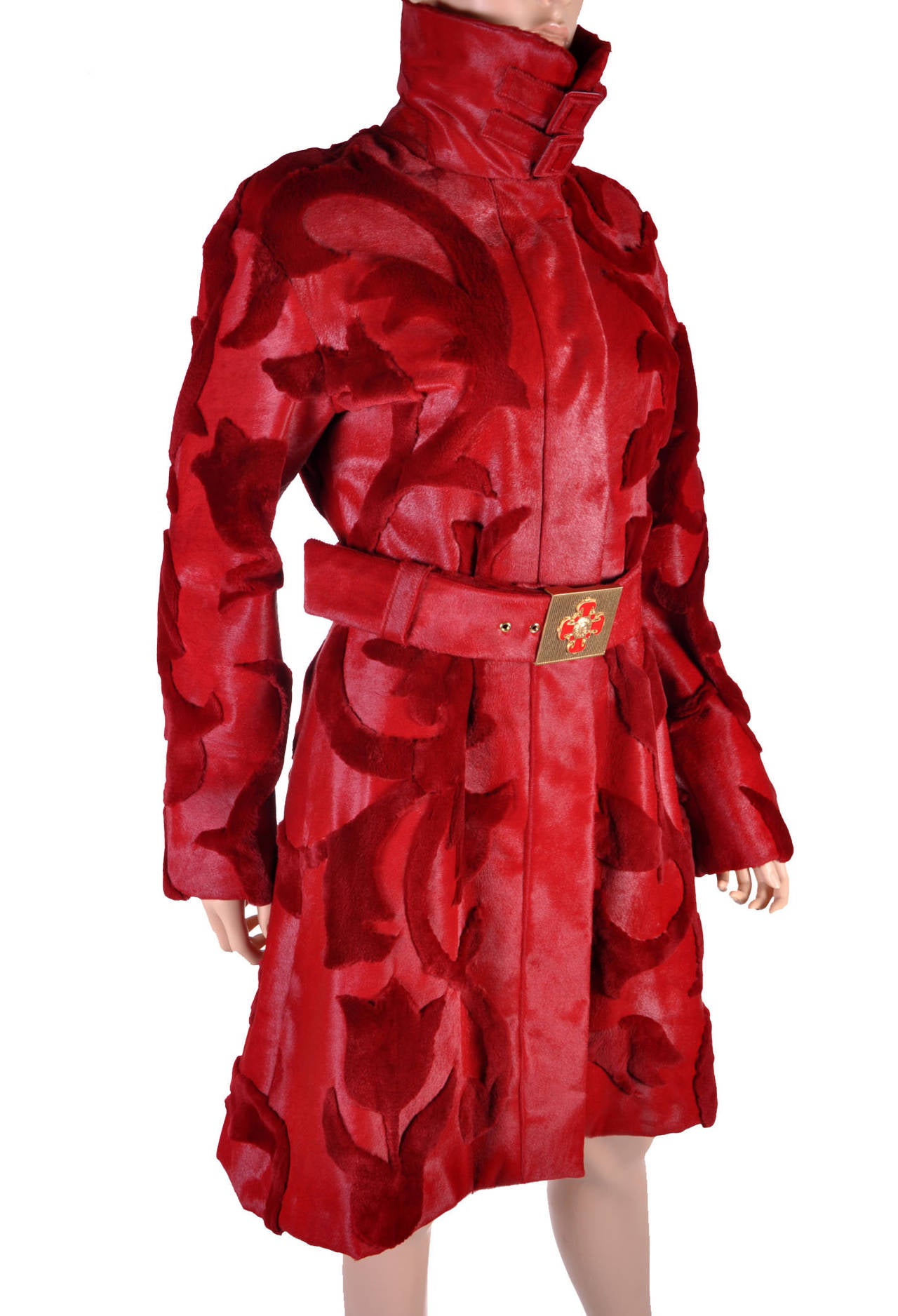 New VERSACE Red fur coat In New Condition In Montgomery, TX
