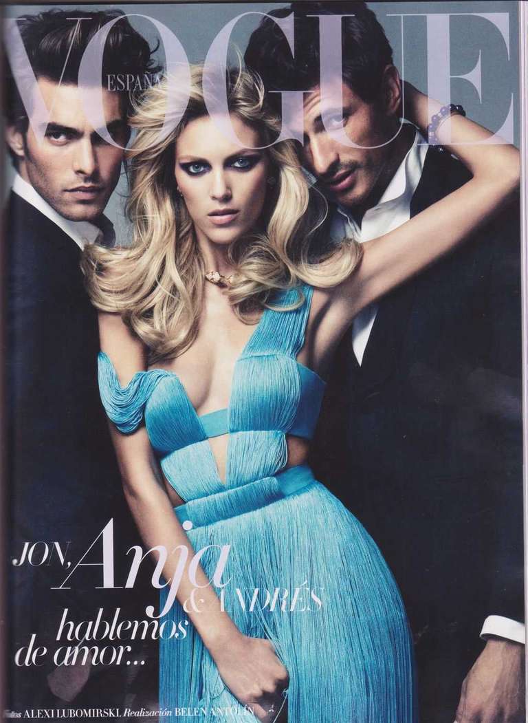 Versace Caribbean Blue Gown is finished with a long-length fringe - a key trend this season.

Size 38