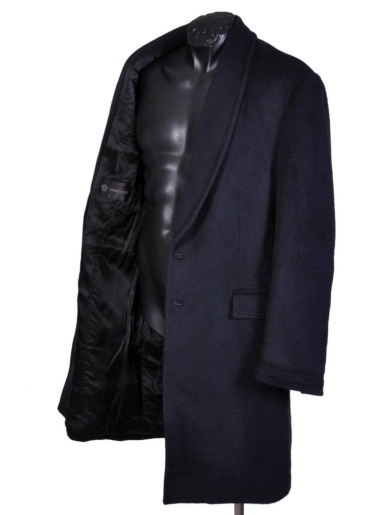 New VERSACE BLACK ANGORA CASHMERE WOOL MEN'S COAT In New Condition In Montgomery, TX