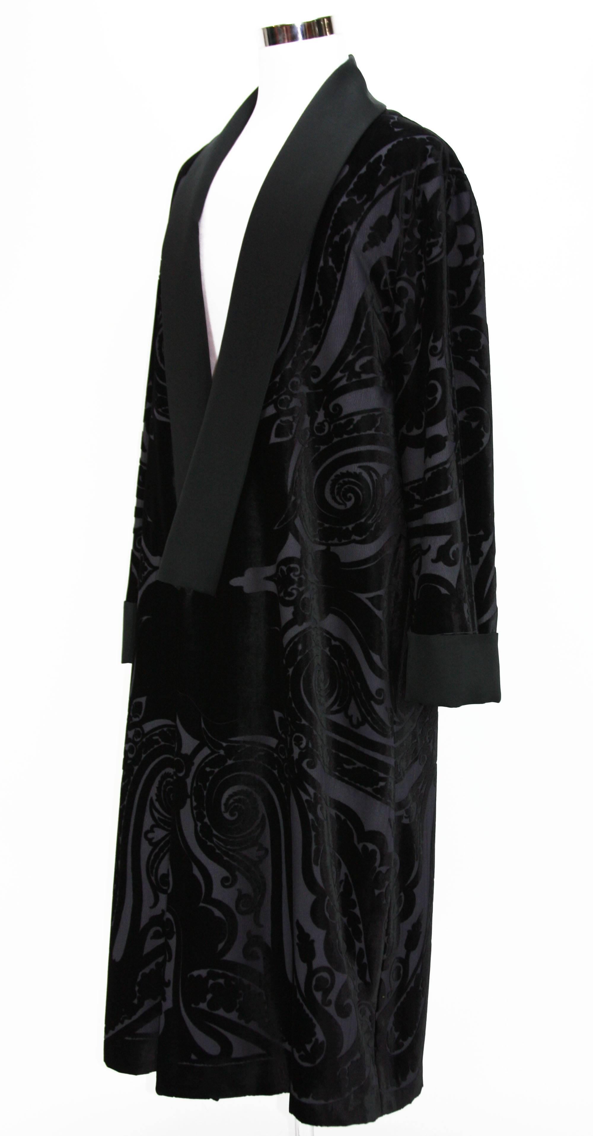 New ETRO Runway Men's Robe Kimono Coat Black Velvet Satin Lapel In New Condition In Montgomery, TX
