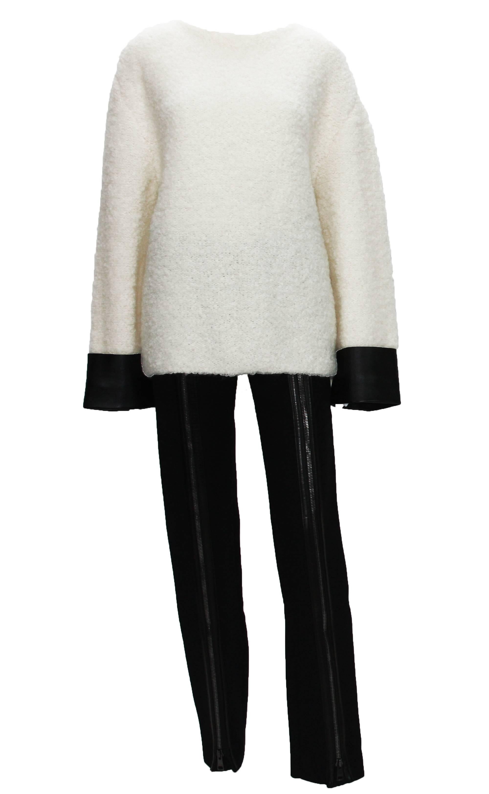 Women's Gucci Boucle Wool Alpaca Cream Knitted Sweater w/ Leather Cuffs