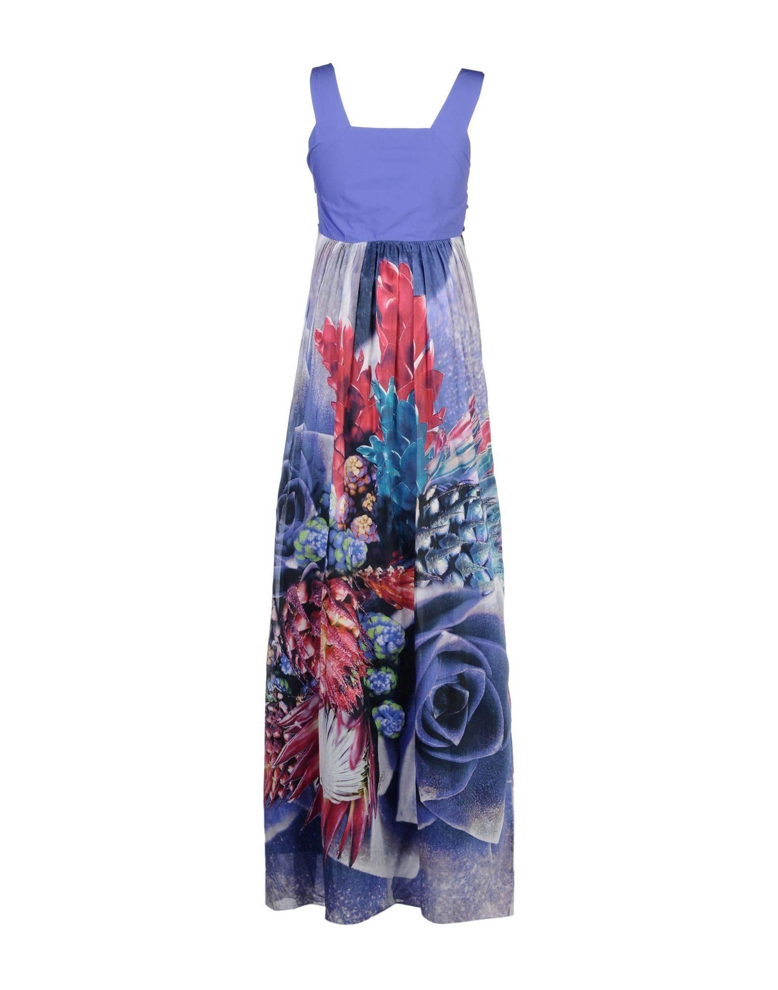 ROBERTO CAVALLI 

Embellished long dress

The amazing dress is crafted from 100% cotton and beautifully embellished.

Gorgeous floral print

Fully lined

IT Size 42 -  US 6

Total length is about 64 inches 

Brand new, with tags.
