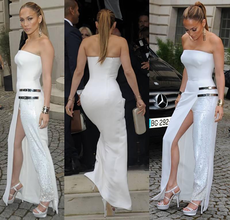 Sandalias de doble plataforma de seda blanca VERSACE, vistas en Jennifer e Irina Gris